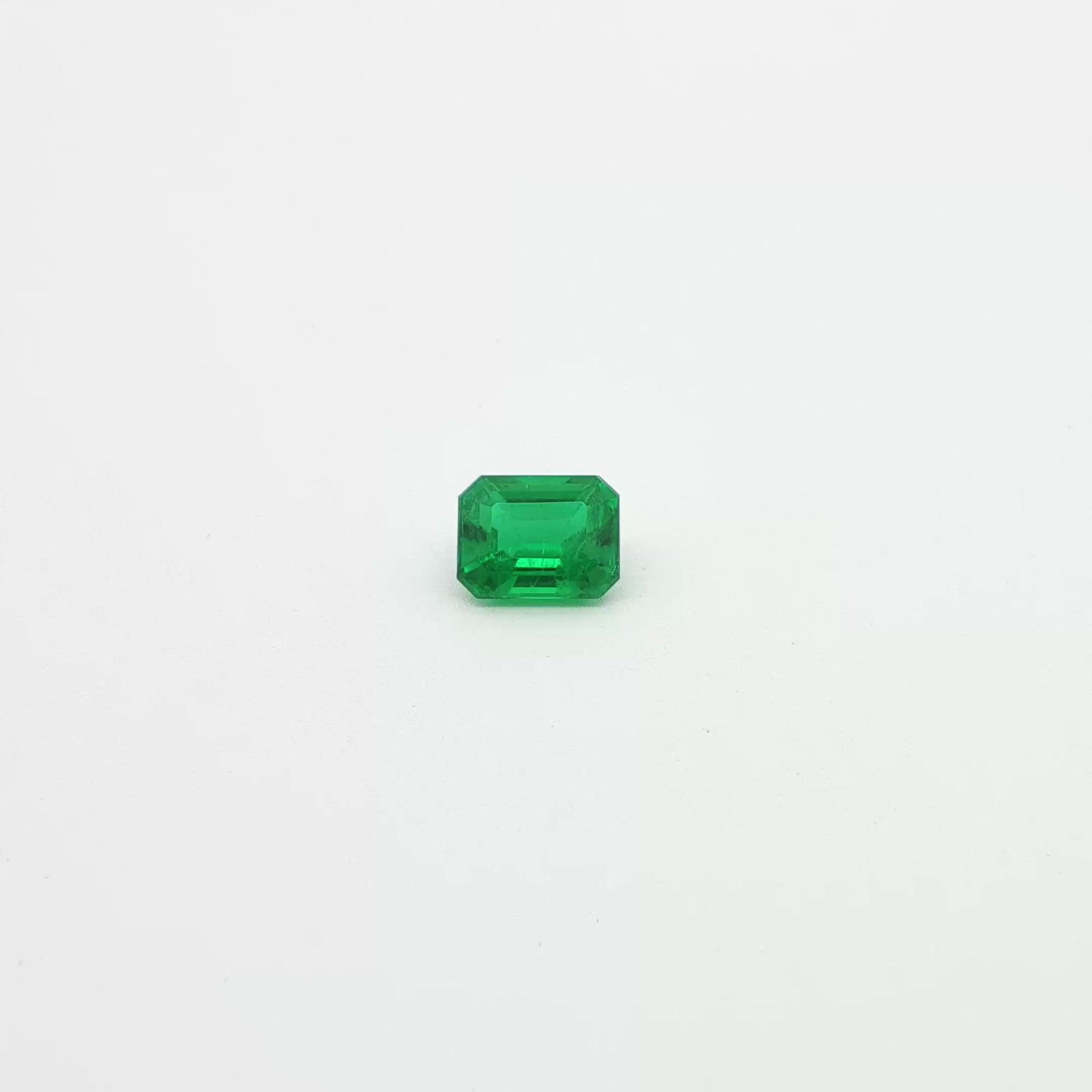 Loose Emerald Gemstone - GSI Octagonal 1.56ct Green SI (1 of 1)