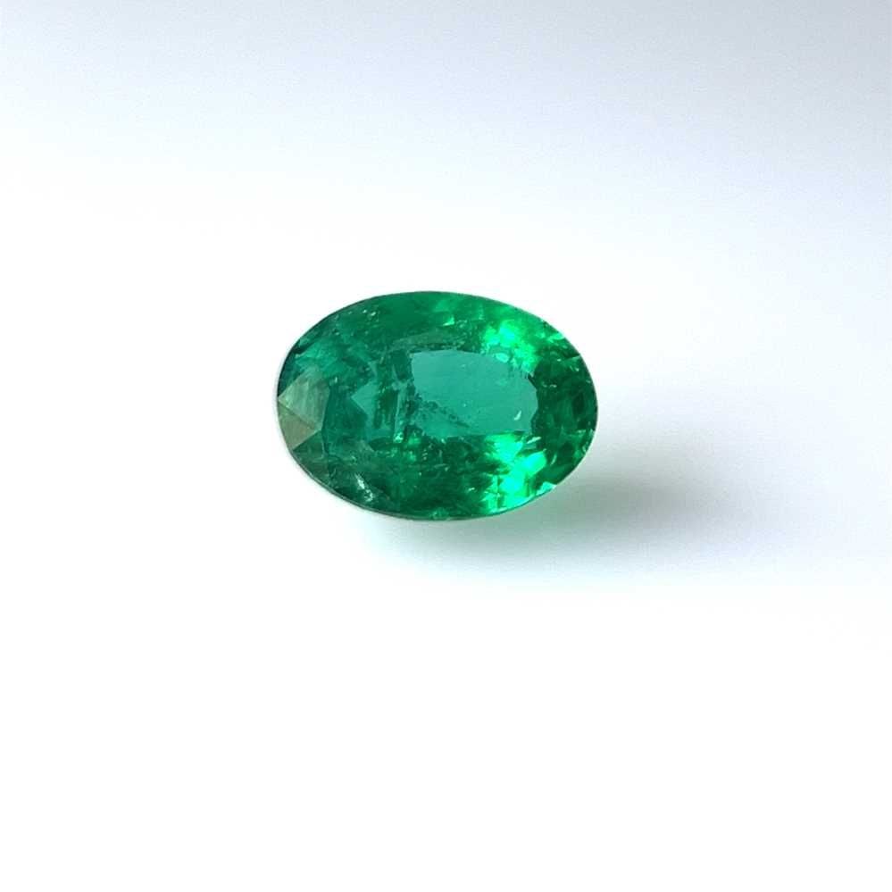 Loose Emerald Gemstone - GIA Oval 4.37ct Green SI: Loose Emerald Gemstone - GIA Oval 4.37ct Green SI This listing features Loose Emerald Gemstone - GIA Oval 4.37ct Green SI. Item specifics are provided below. Item Specifics: Type: Emerald Carat: