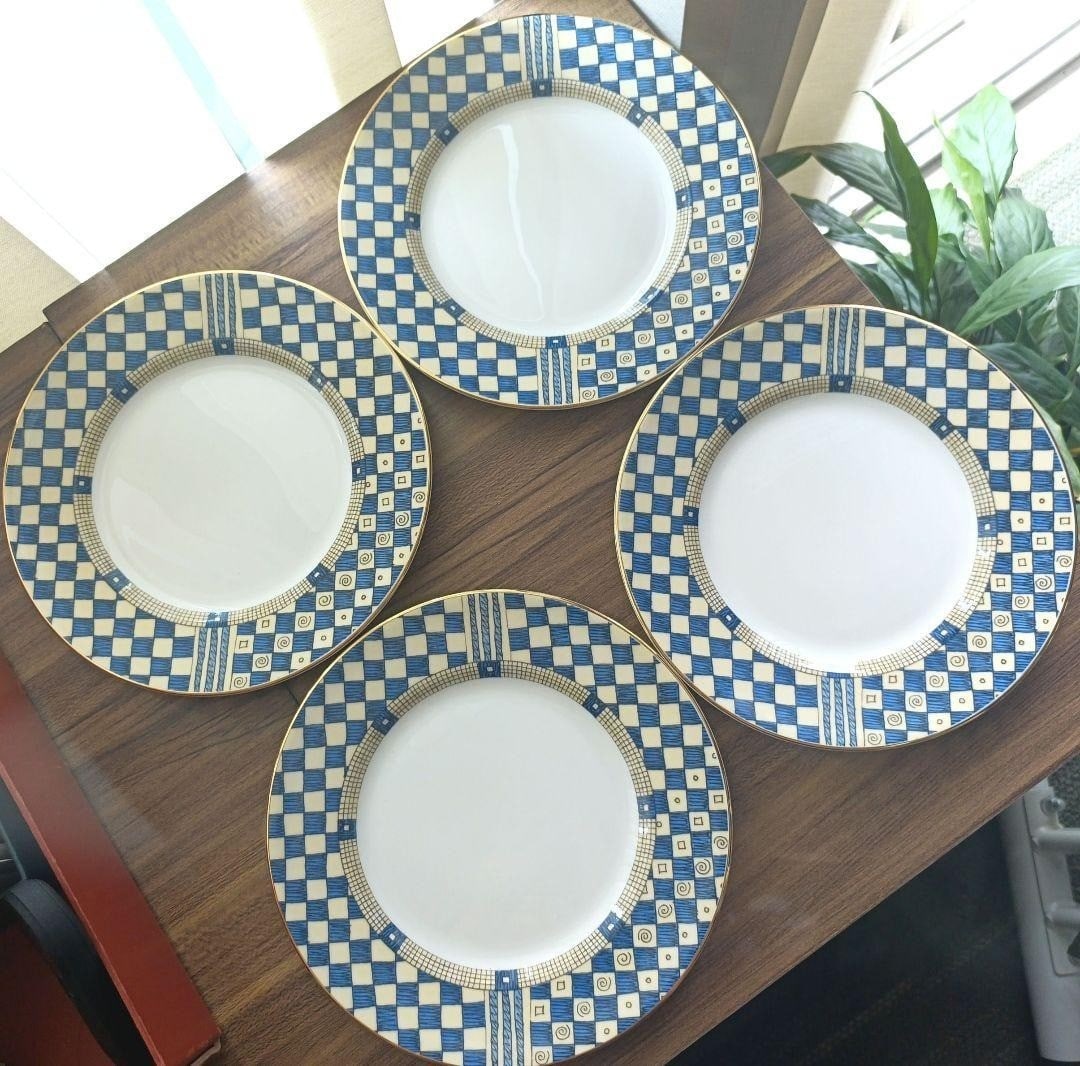 England Wedgwood Samurai Pattern Dessert Plates Set of 4 20.5cm Bone China: England Wedgwood Samurai Pattern Dessert Plates Set of 4 20.5cm Bone China This listing features England Wedgwood Samurai Pattern Dessert Plates Set of 4 20.5cm Bone China. Item specifics are