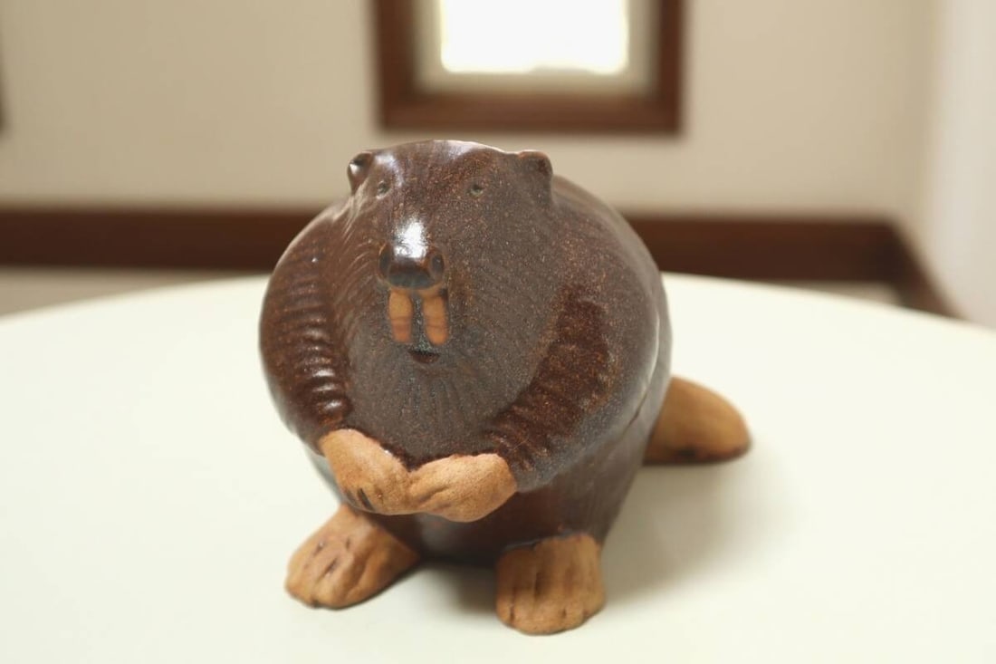 Collectible LISA LARSON Beaver Figurine Provincial Animals Series Vintage (1 of 7)