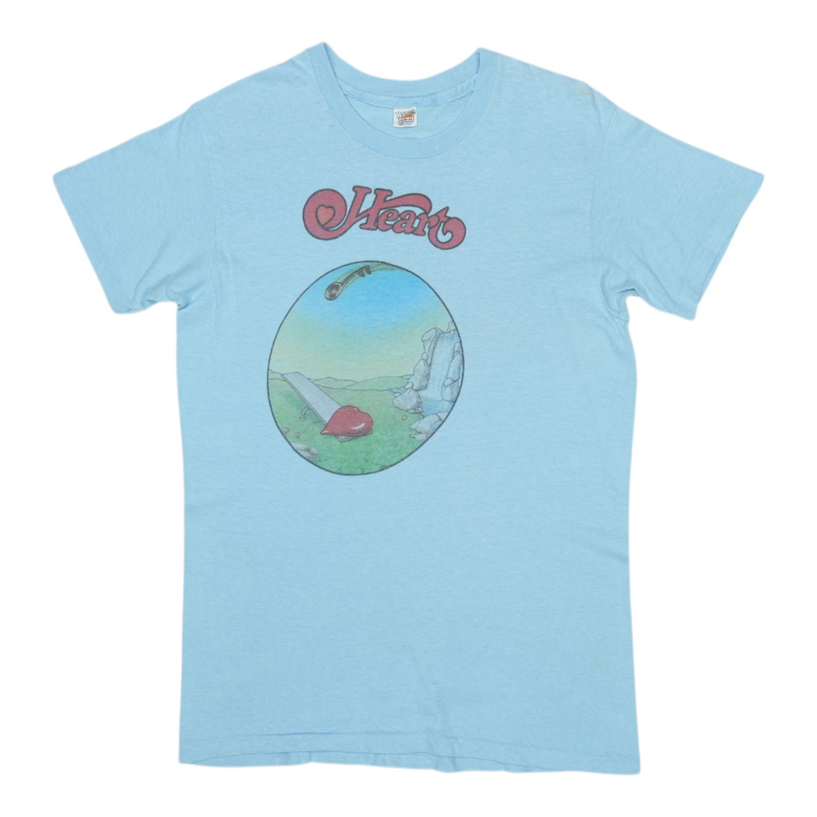 Shirt 1975 Heart Dreamboat Annie: Shirt 1975 Heart Dreamboat Annie This listing features Shirt 1975 Heart Dreamboat Annie. Item specifics are provided below. Item Specifics: Size: Medium Tag Size: Medium Material: 100% Cotton Color: B