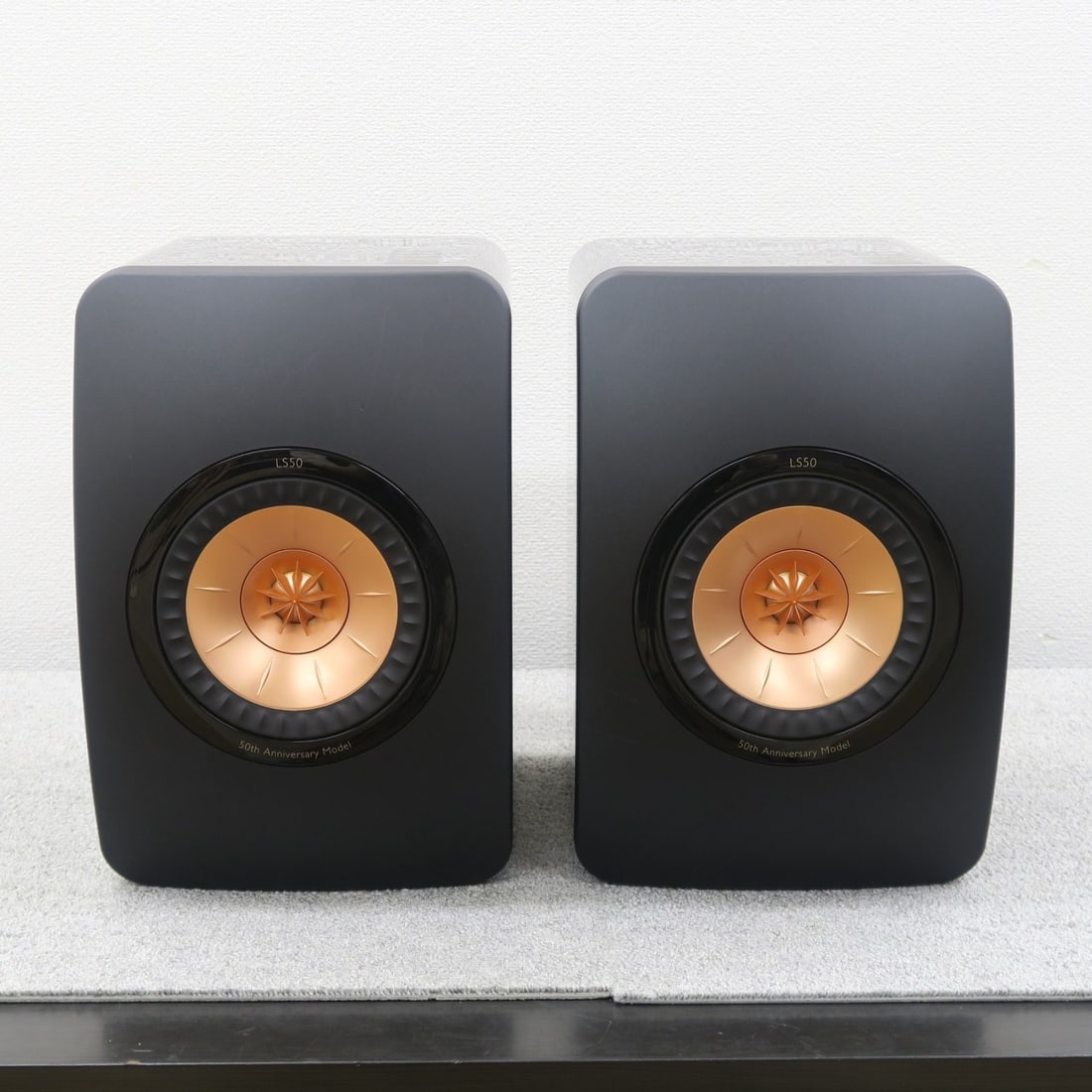 Audiophile KEF LS50 50th Anniversary Hi-Fi Passive Bookshelf Speakers Pair (1 of 20)