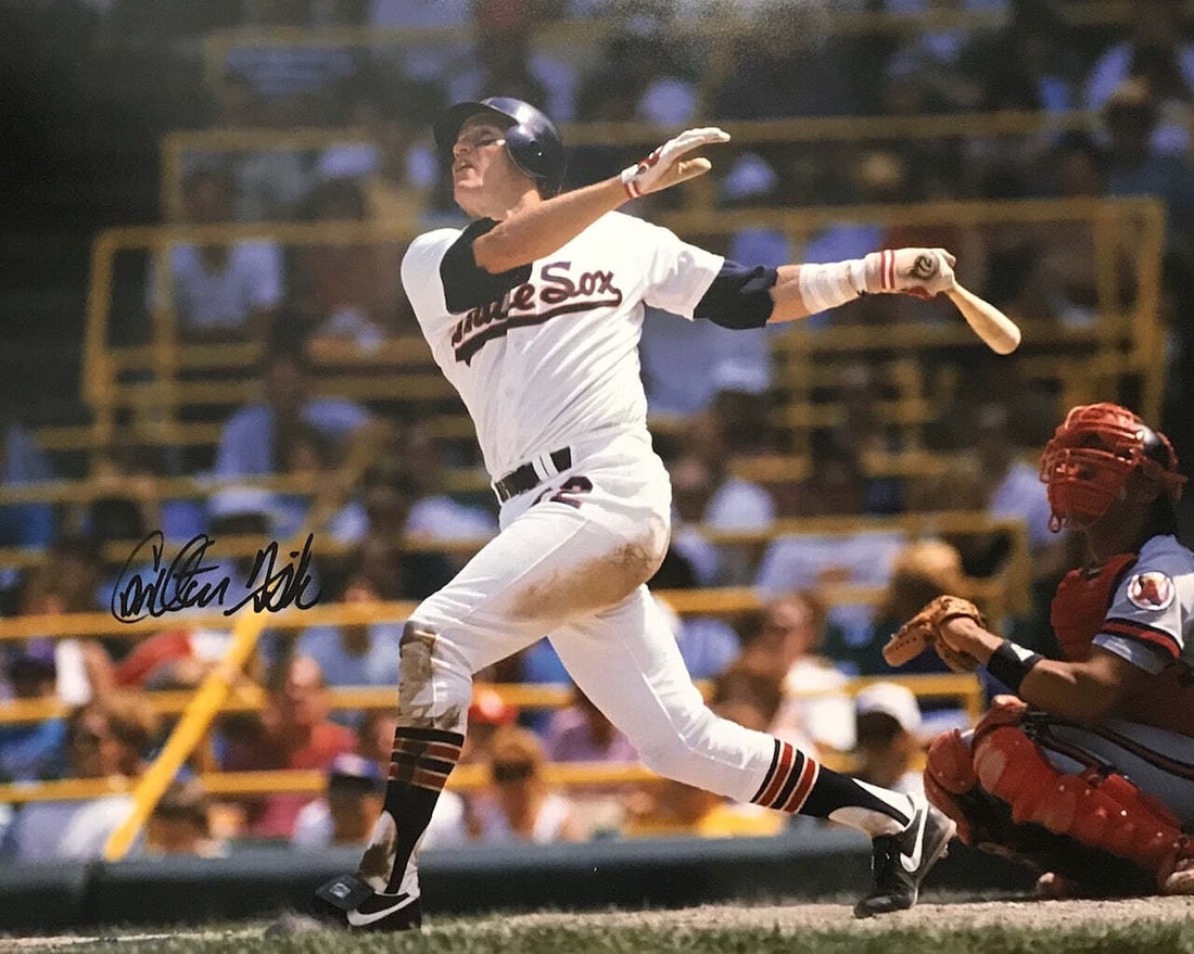Photo Carlton Fisk Autographed White Sox 16x20 Baseball (1 of 1)