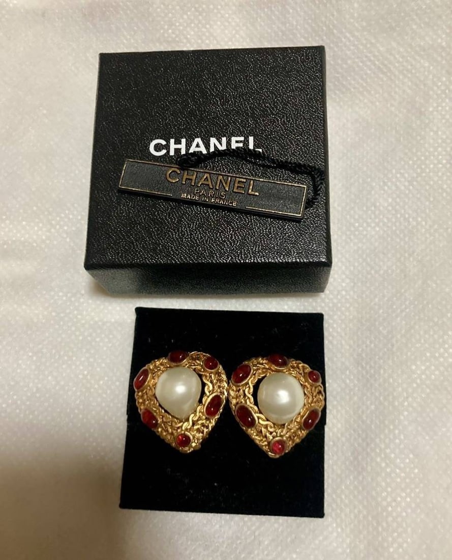 Box Vintage CHANEL 94A Red Gripoix and Faux Pearl Heart Motif Earring w/ Original: Box Vintage CHANEL 94A Red Gripoix and Faux Pearl Heart Motif Earring w/ Original This listing features Box Vintage CHANEL 94A Red Gripoix and Faux Pearl Heart Motif Earring w/ Original. Item specific