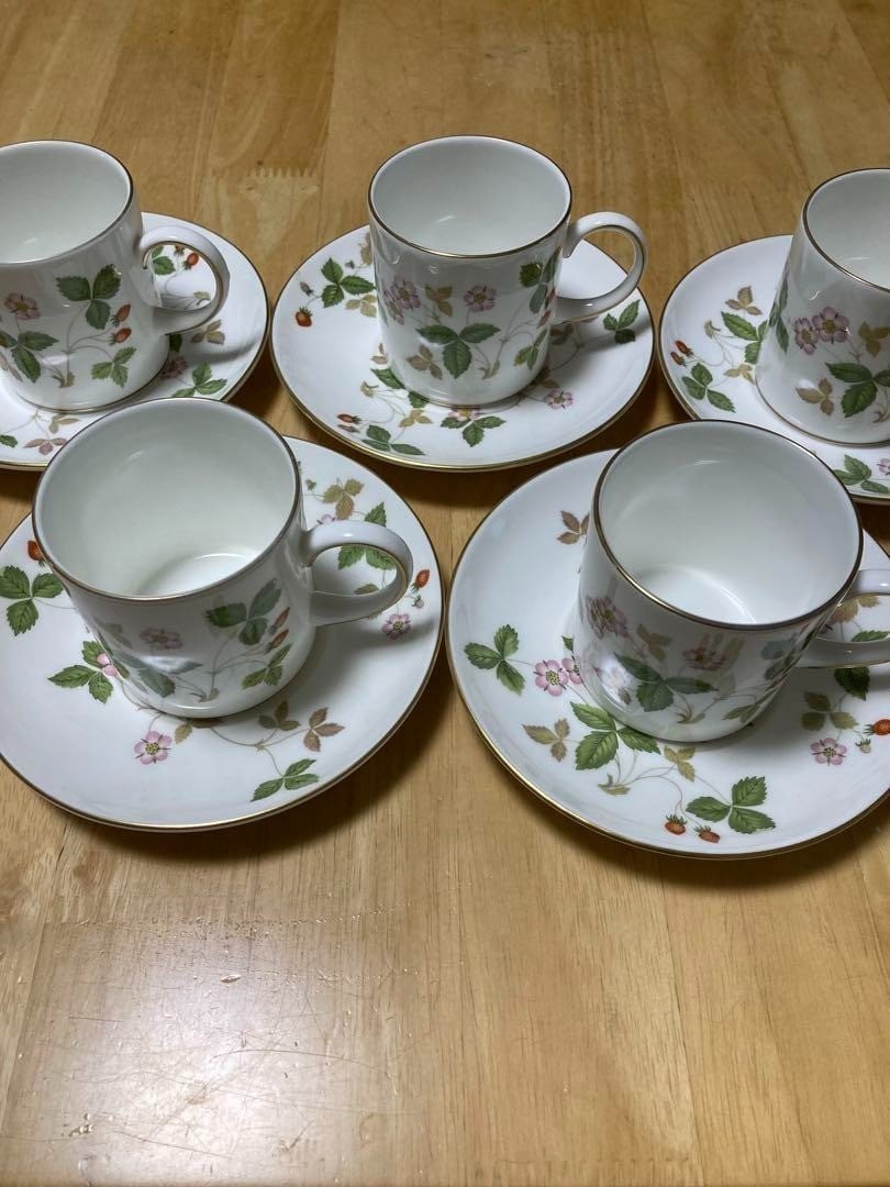 China Wedgwood Wild Strawberry Cup and Saucer Demitasse Set of 5 Fine Bone: China Wedgwood Wild Strawberry Cup and Saucer Demitasse Set of 5 Fine Bone This listing features China Wedgwood Wild Strawberry Cup and Saucer Demitasse Set of 5 Fine Bone. Item specifics are