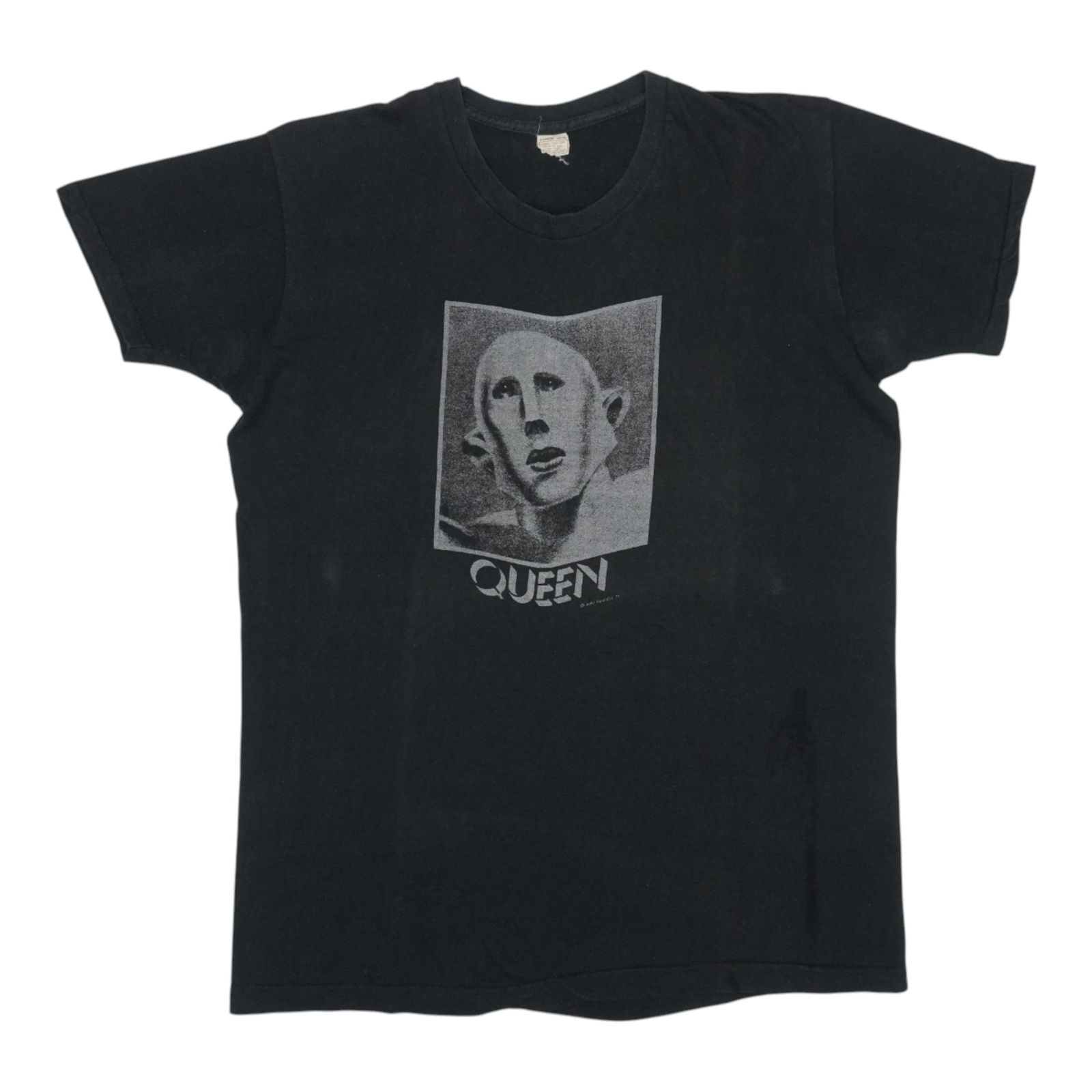 Shirt 1977 Queen News Of The World: Shirt 1977 Queen News Of The World This listing features Shirt 1977 Queen News Of The World. Item specifics are provided below. Item Specifics: Size: Extra Large Tag Size: Extra Large Material: 100% C