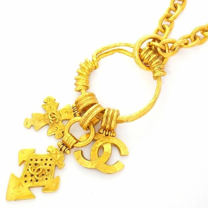inches Vintage CHANEL 94P Coco Mark CC Cross Motif Necklace Chain Pendant 28.7: inches Vintage CHANEL 94P Coco Mark CC Cross Motif Necklace Chain Pendant 28.7 This listing features inches Vintage CHANEL 94P Coco Mark CC Cross Motif Necklace Chain Pendant 28.7. Item specifics are