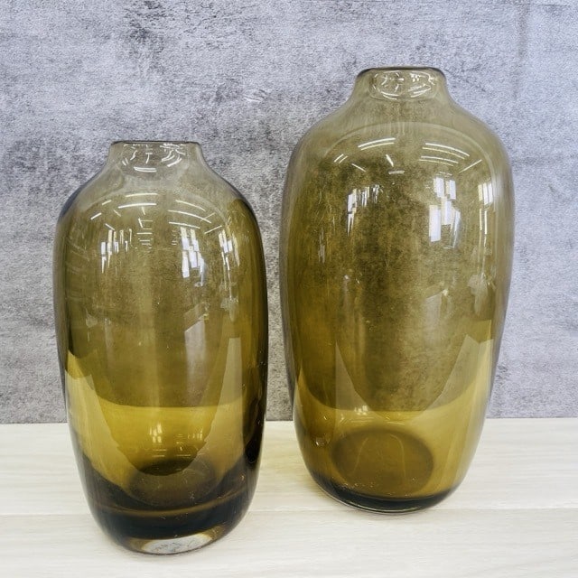 Decor Arcade Murano Green Glass Flower Vase Set Of 2 Italian Art Made In Italy: Decor Arcade Murano Green Glass Flower Vase Set Of 2 Italian Art Made In Italy This listing features Decor Arcade Murano Green Glass Flower Vase Set Of 2 Italian Art Made In Italy. Item specifics are