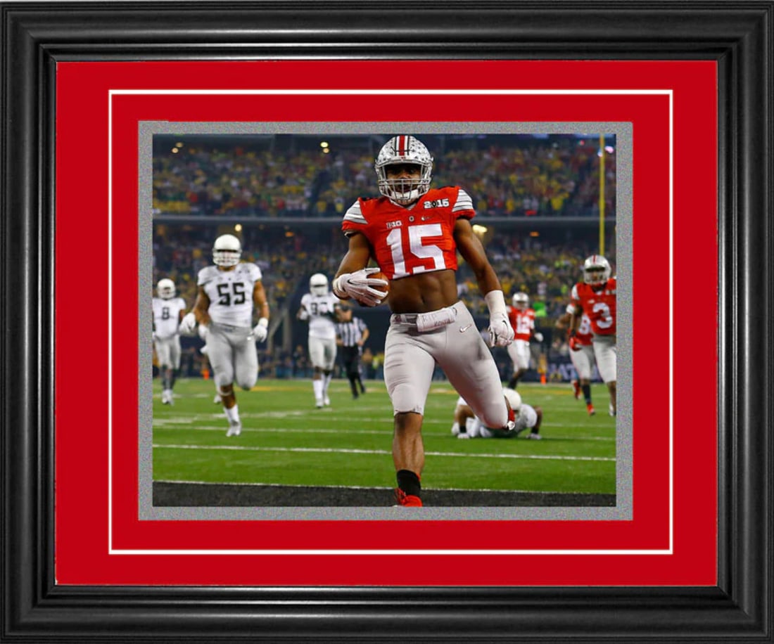 Photo Ezekiel Elliott Framed Touchdown 8x10: Photo Ezekiel Elliott Framed Touchdown 8x10 This listing features Photo Ezekiel Elliott Framed Touchdown 8x10. Item specifics are provided below. Item Specifics: Ezekiel Elliott finishes off his 31-ya