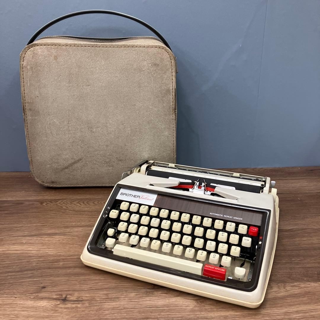 Case Brother Katakana Typewriter Valiant Vintage Showa Retro Red Black (1 of 13)