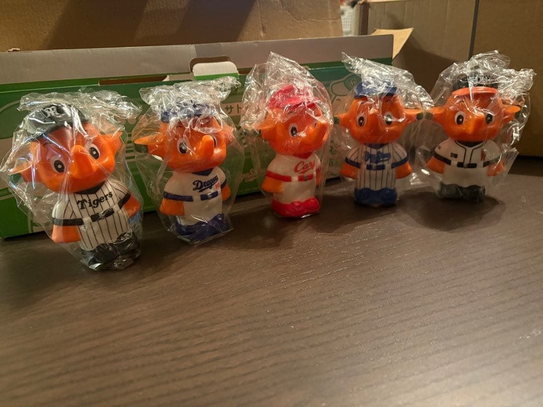 Collectible Sato-chan Baseball Coin Banks Set of 5 Japan Professional Baseball: Collectible Sato-chan Baseball Coin Banks Set of 5 Japan Professional Baseball This listing features Collectible Sato-chan Baseball Coin Banks Set of 5 Japan Professional Baseball. Item specifics are