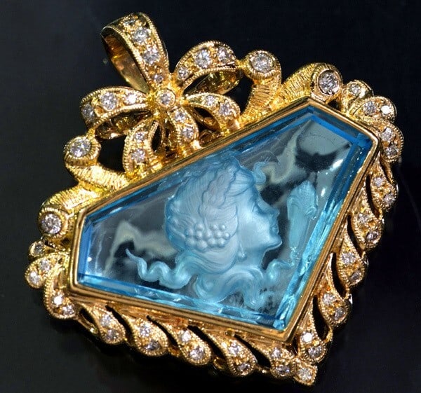 Auth Wallace Chan K18YG Blue Topaz 11.37ct Diamond 0.50ct Pendant Necklace (1 of 6)