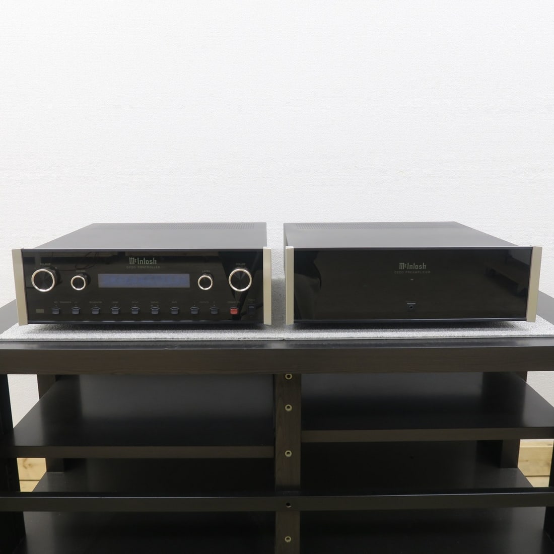 Unit McIntosh C200 Stereo Hi-Fi Preamplifier Audiophile High End Audio Control (1 of 13)