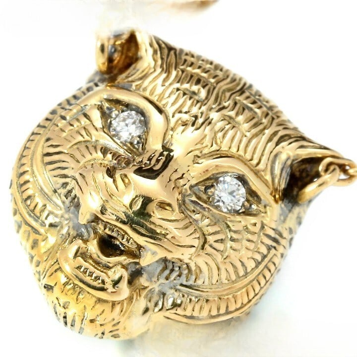 Gold Gucci Le Marche des Merveil Cat Necklace Jade and Diamond Pendant Yellow: Gold Gucci Le Marche des Merveil Cat Necklace Jade and Diamond Pendant Yellow This listing features Gold Gucci Le Marche des Merveil Cat Necklace Jade and Diamond Pendant Yellow. Item specifics are pr