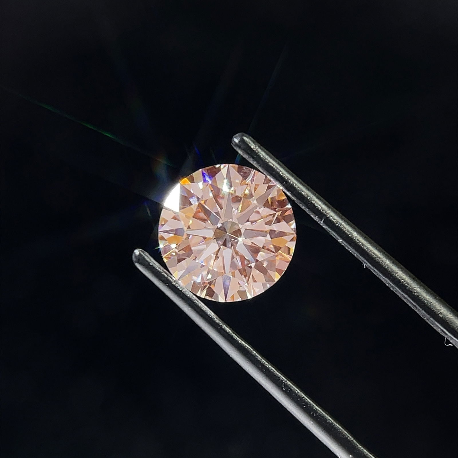 Ideal Loose Lab Diamond - IGI Round 2.51ct Fancy Intense Pink VS1: Ideal Loose Lab Diamond - IGI Round 2.51ct Fancy Intense Pink VS1 This listing features Ideal Loose Lab Diamond - IGI Round 2.51ct Fancy Intense Pink VS1. Item specifics are provided below. Item