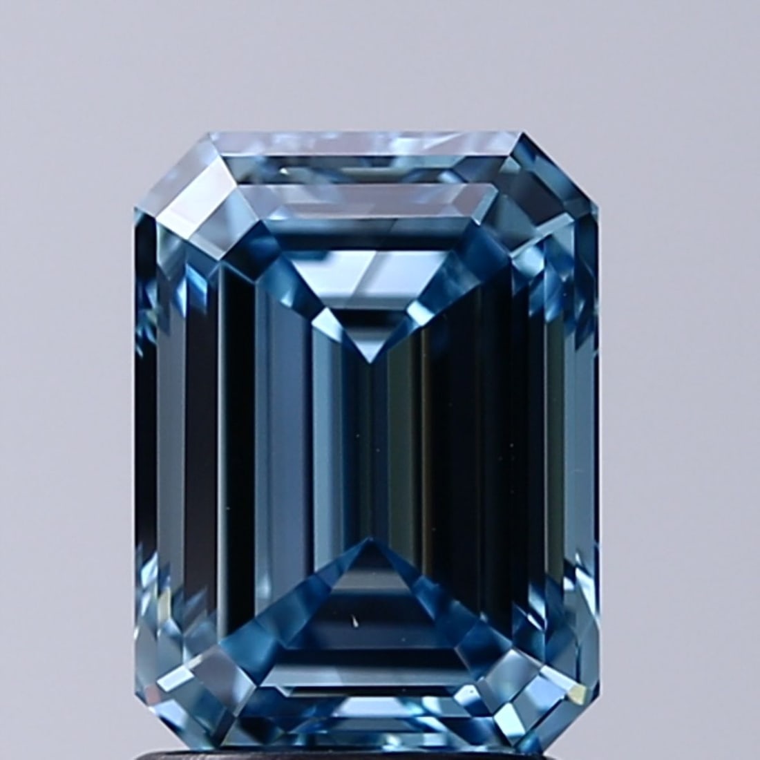 Loose Lab Diamond - IGI Emerald 2.02ct Fancy Vivid Blue VS2: Loose Lab Diamond - IGI Emerald 2.02ct Fancy Vivid Blue VS2 This listing features Loose Lab Diamond - IGI Emerald 2.02ct Fancy Vivid Blue VS2. Item specifics are provided below. Item Specifics: