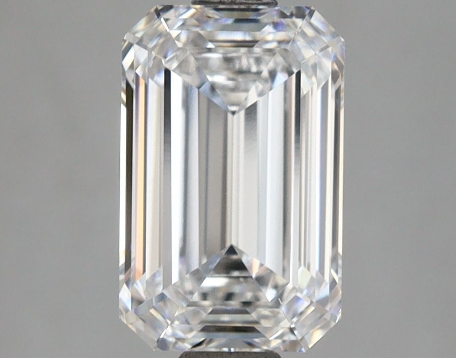 Loose Lab Diamond - IGI Emerald 2.59ct D VVS1: Loose Lab Diamond - IGI Emerald 2.59ct D VVS1 This listing features Loose Lab Diamond - IGI Emerald 2.59ct D VVS1. Item specifics are provided below. Item Specifics: Source: This Is A Real Diamond Gro