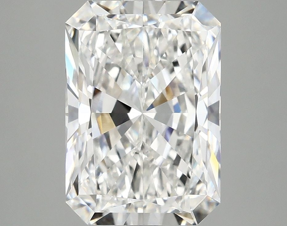 Loose Lab Diamond - IGI Radiant 3.09ct E VVS2: Loose Lab Diamond - IGI Radiant 3.09ct E VVS2 This listing features Loose Lab Diamond - IGI Radiant 3.09ct E VVS2. Item specifics are provided below. Item Specifics: Source: This Is A Real Diamond Gro