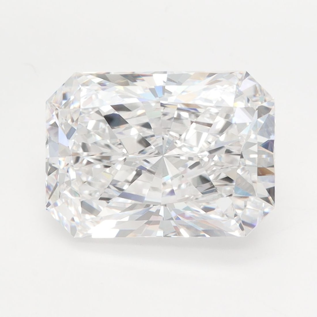 Loose Lab Diamond - GIA Radiant 4.1ct D VVS1: Loose Lab Diamond - GIA Radiant 4.1ct D VVS1 This listing features Loose Lab Diamond - GIA Radiant 4.1ct D VVS1. Item specifics are provided below. Item Specifics: Source: This Is A Real Diamond Grown