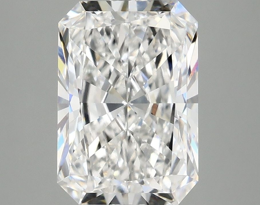 Loose Lab Diamond - IGI Radiant 3.08ct E VS1: Loose Lab Diamond - IGI Radiant 3.08ct E VS1 This listing features Loose Lab Diamond - IGI Radiant 3.08ct E VS1. Item specifics are provided below. Item Specifics: Source: This Is A Real Diamond Grown