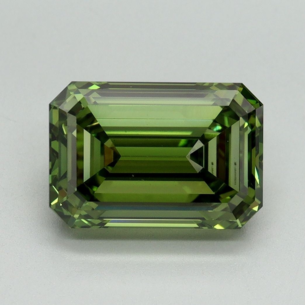 Loose Lab Diamond - IGI Emerald 3.15ct Fancy Vivid Green VS1: Loose Lab Diamond - IGI Emerald 3.15ct Fancy Vivid Green VS1 This listing features Loose Lab Diamond - IGI Emerald 3.15ct Fancy Vivid Green VS1. Item specifics are provided below. Item Specifics: