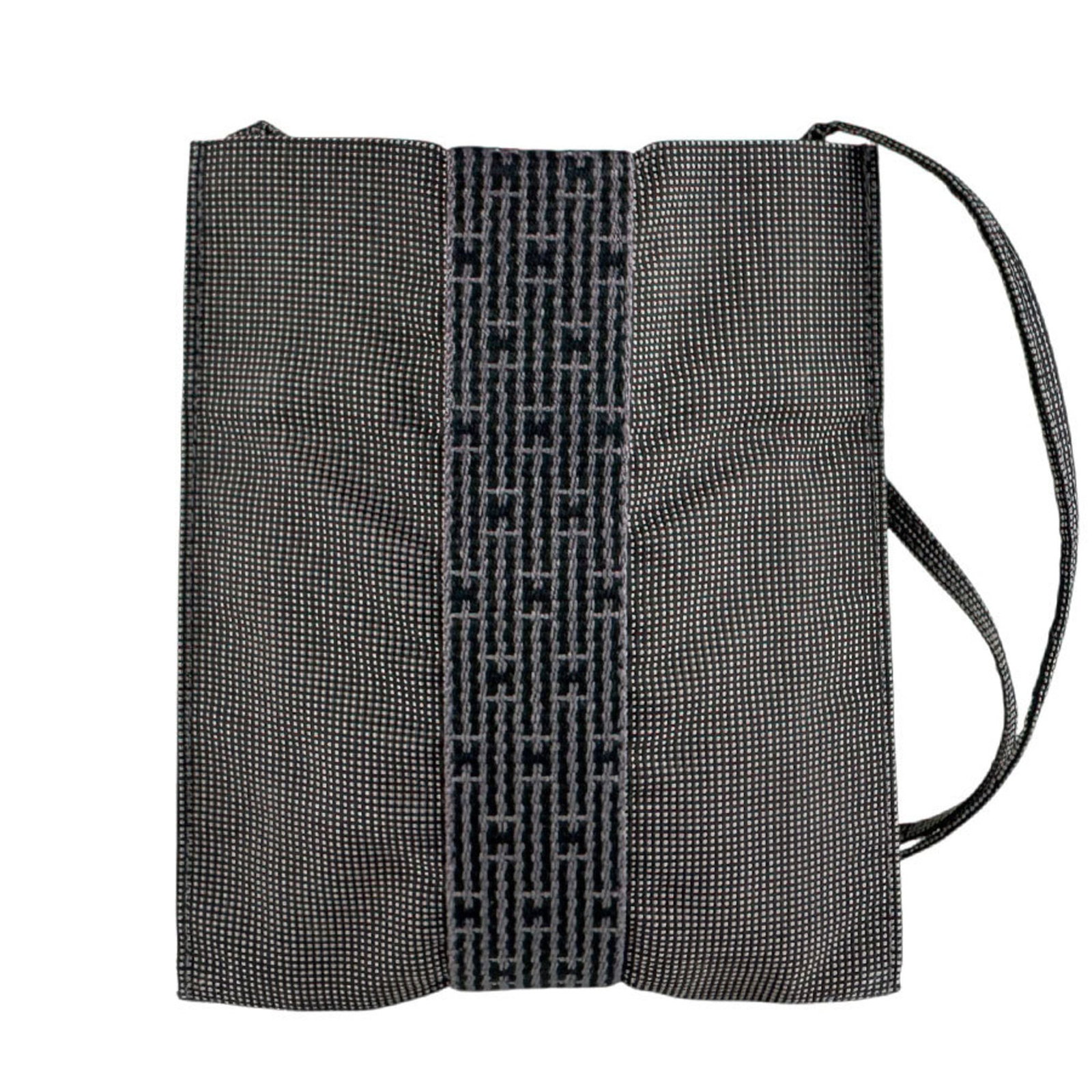 Canvas Hermes Shoulder Bag Nylon: Canvas Hermes Shoulder Bag Nylon This listing features Canvas Hermes Shoulder Bag Nylon. Item specifics are provided below. Item Specifics: Brand: Hermes Type: Shoulder Bag Material: Nylon Canvas Colo