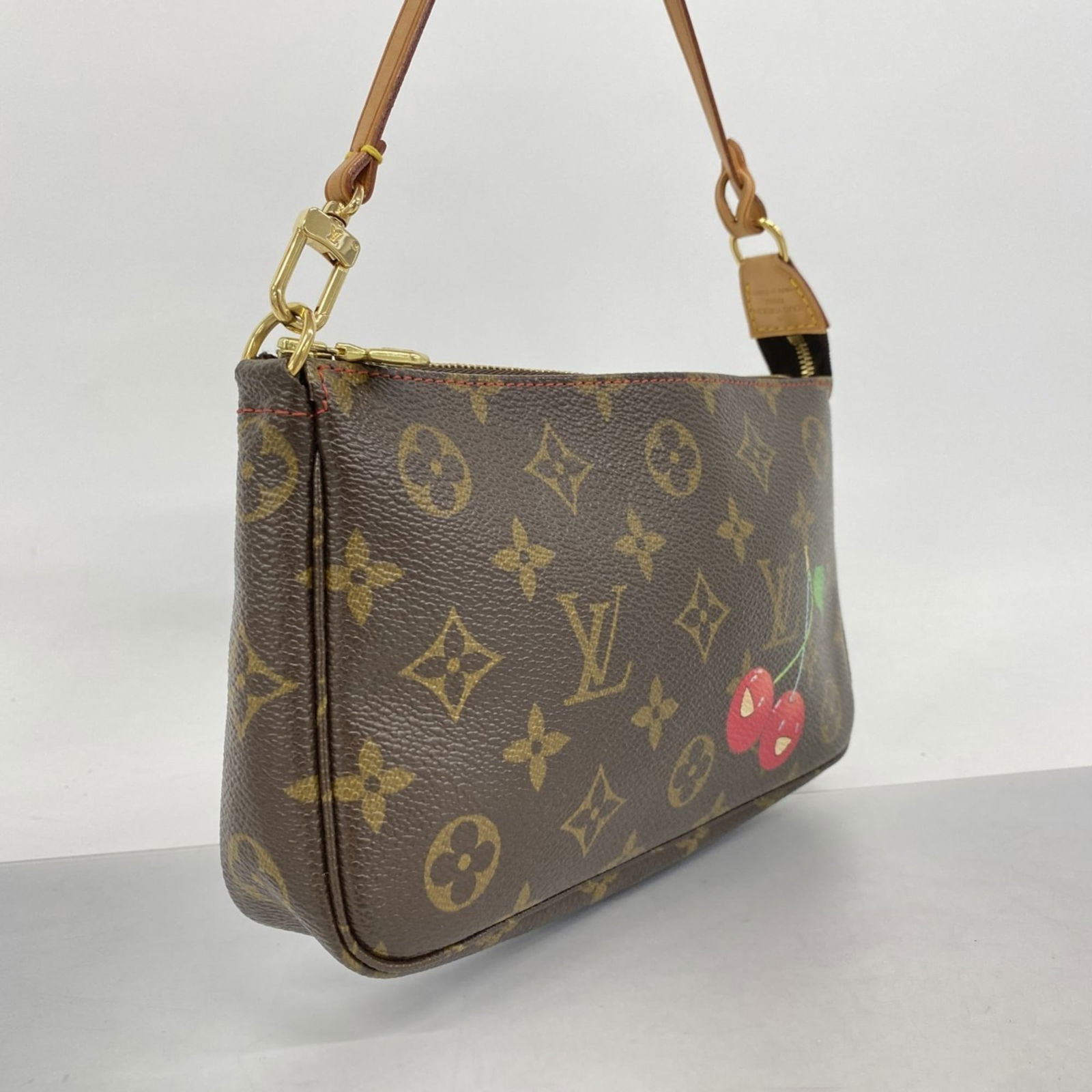 Pouch Louis Vuitton - 2