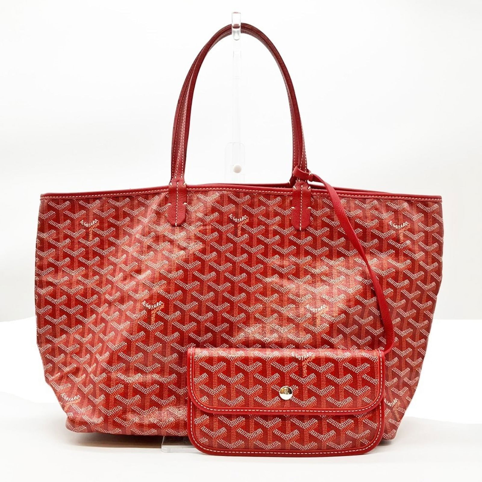 Pvc Goyard Tote Bag: Pvc Goyard Tote Bag This listing features Pvc Goyard Tote Bag. Item specifics are provided below. Item Specifics: Brand: Goyard Type: Tote Bag Material: Pvc Color: Red Color Gender: Women Size