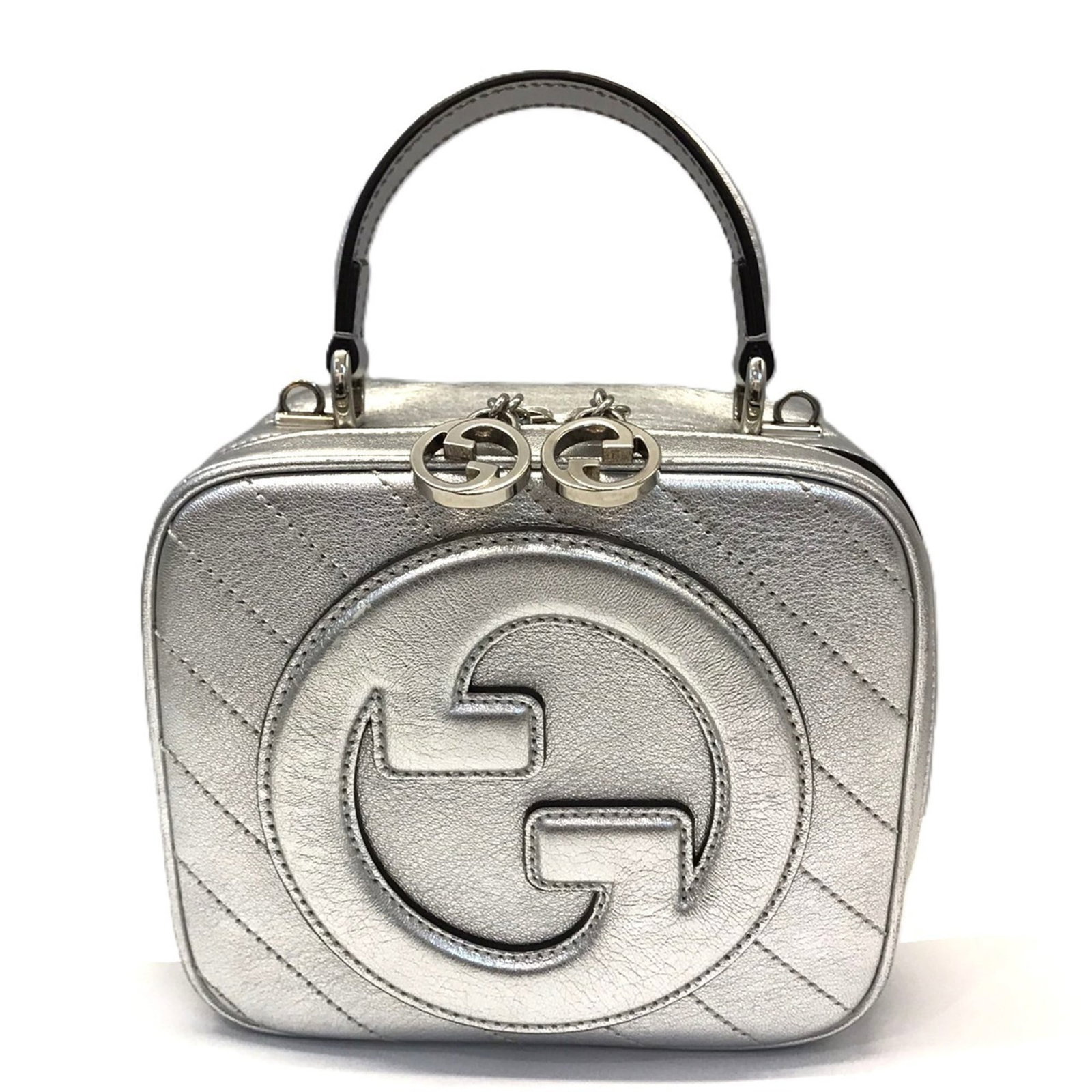 Shoulder Bag Leather - Gucci Handbag: Shoulder Bag Leather - Gucci Handbag This listing features Shoulder Bag Leather - Gucci Handbag. Item specifics are provided below. Item Specifics: Brand: Gucci Type: Handbag, Shoulder Bag Material: L