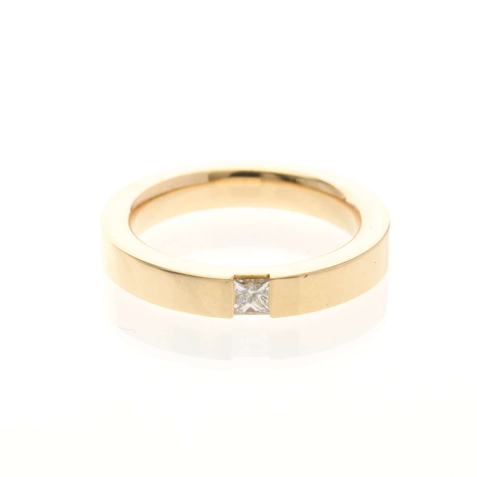 (18K) Harry Winston Band Ring Pink Gold: (18K) Harry Winston Band Ring Pink Gold This listing features (18K) Harry Winston Band Ring Pink Gold. Item specifics are provided below. Item Specifics: Brand: Harry Winston Type: Band Ring Style: Fa
