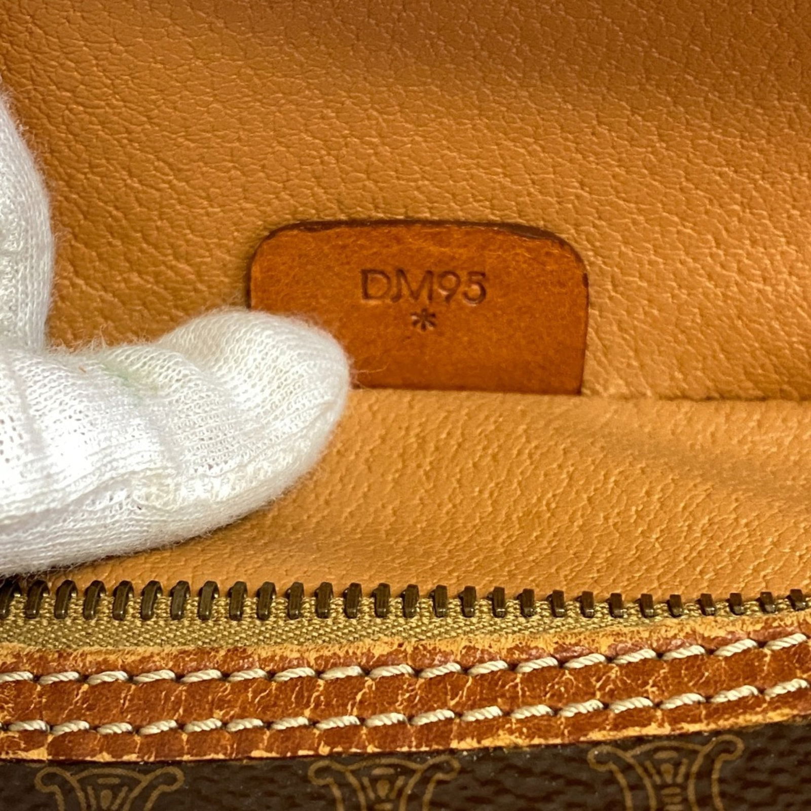 Leather Celine Shoulder Bag - 12