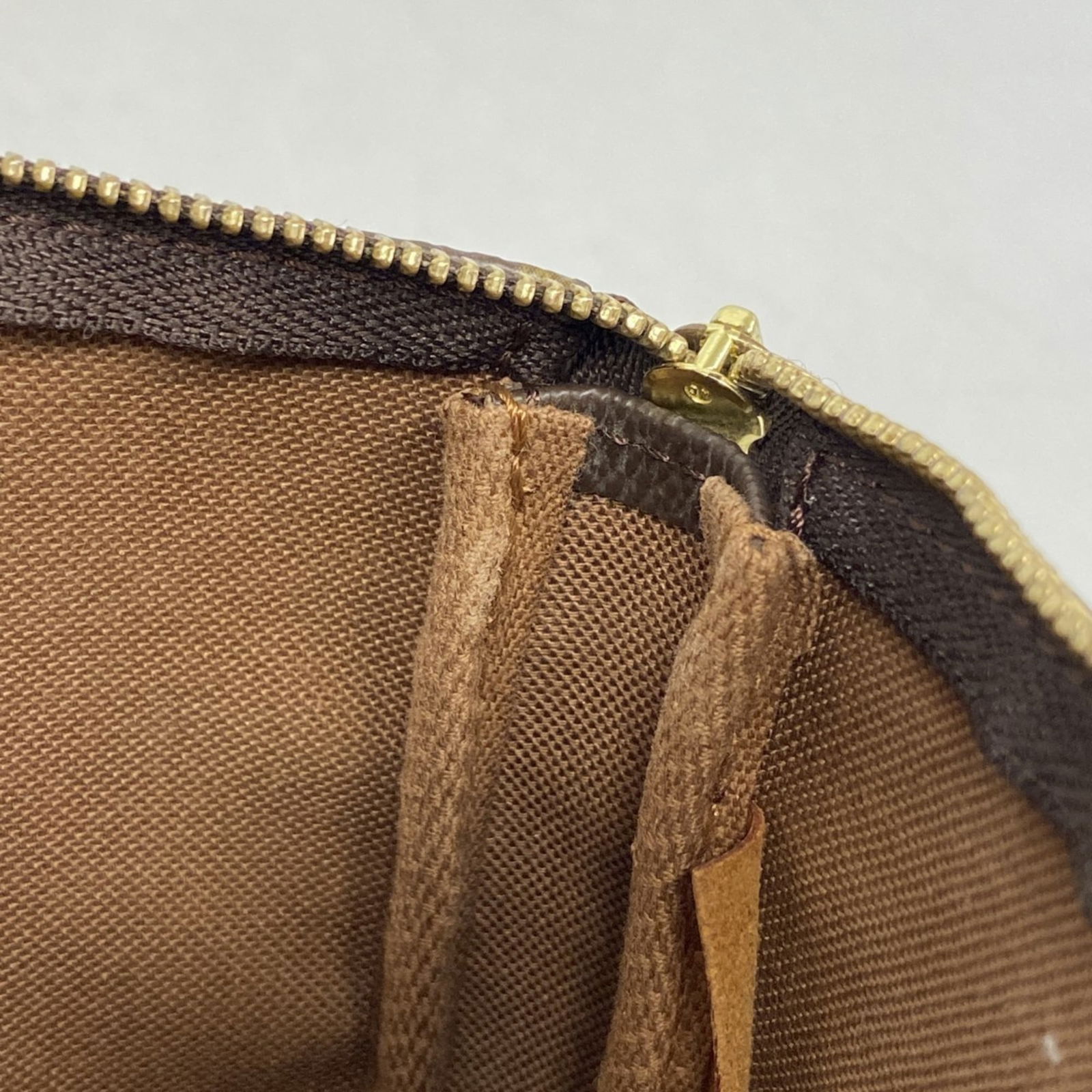 Pouch Louis Vuitton - 12