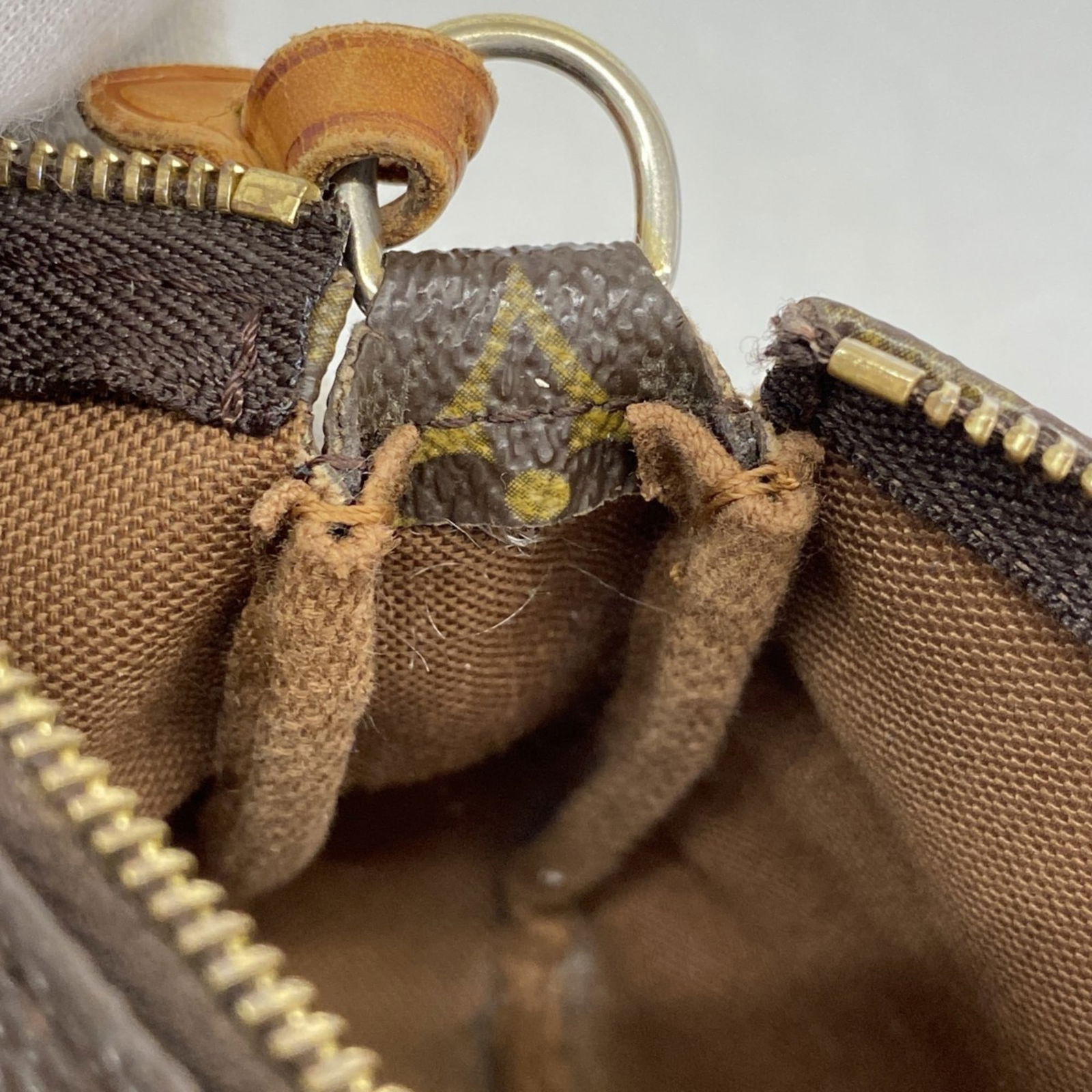 Pouch Louis Vuitton - 8