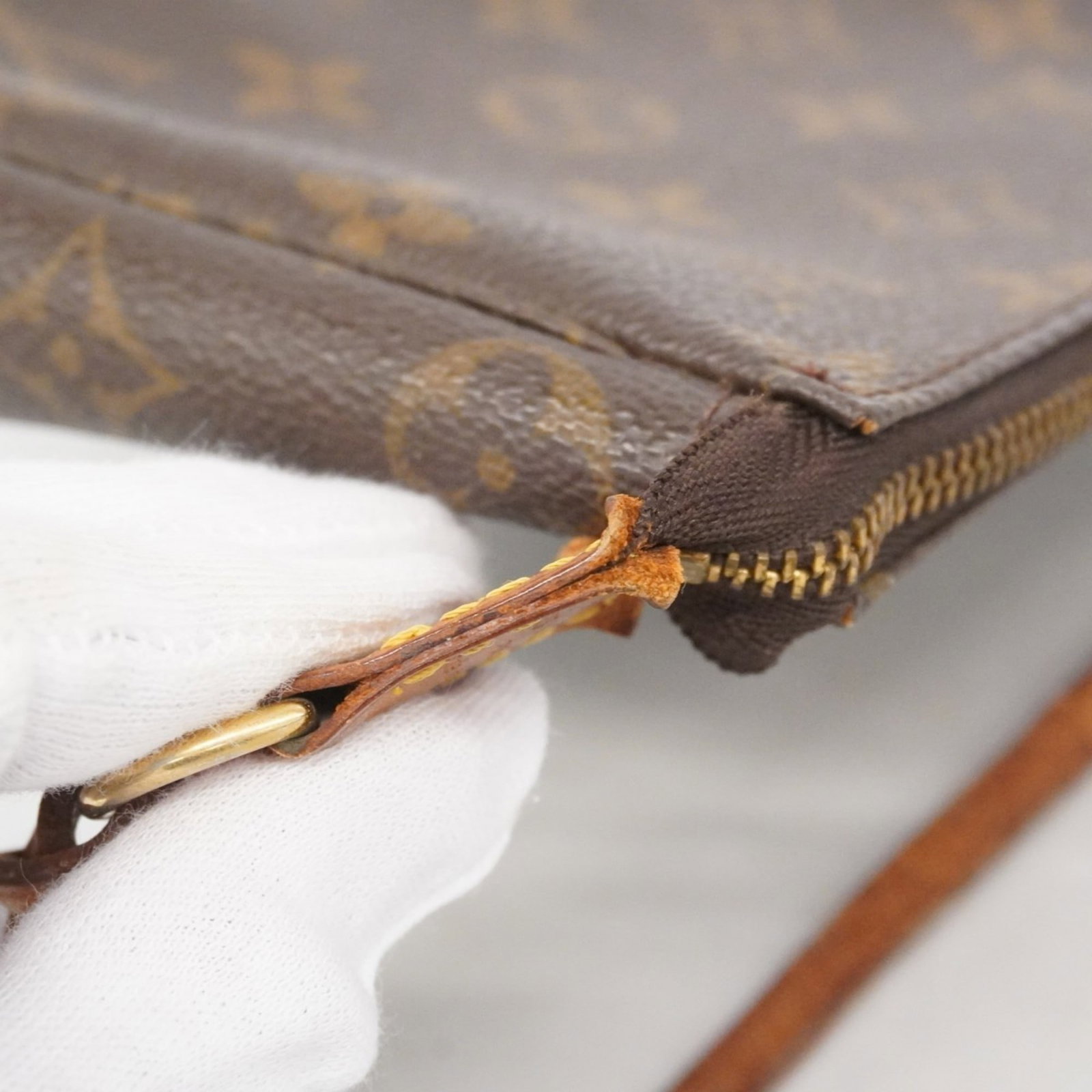 Pouch Louis Vuitton - 11