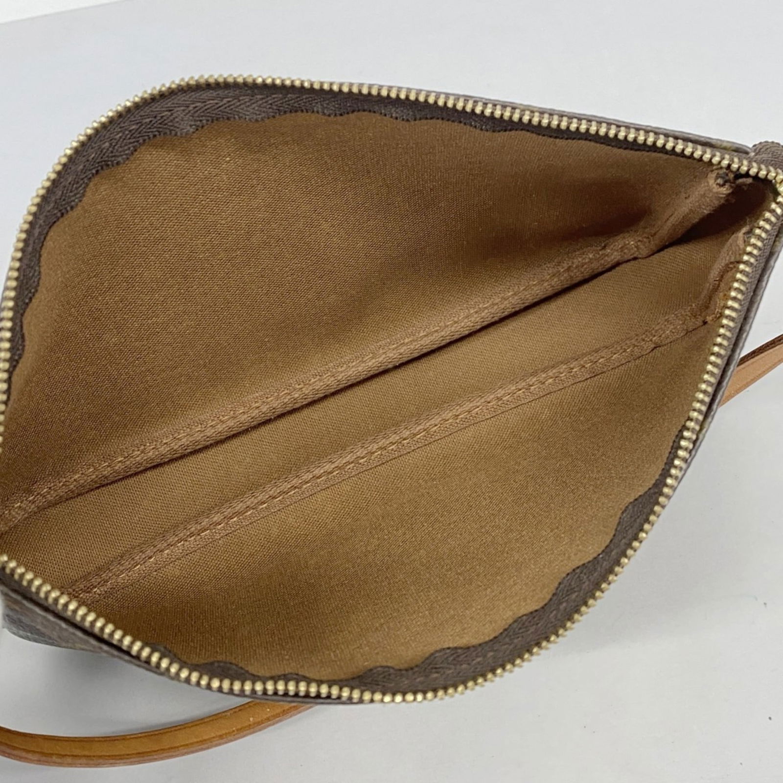 Pouch Louis Vuitton - 4