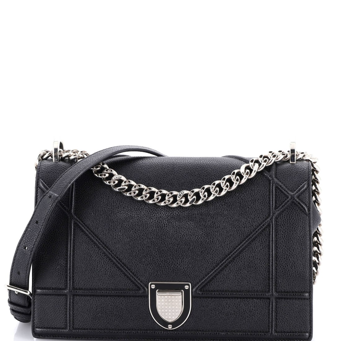 Medium Christian Dior Diorama Flap Bag Grained Calfskin: Medium Christian Dior Diorama Flap Bag Grained Calfskin This listing features Medium Christian Dior Diorama Flap Bag Grained Calfskin. Item specifics are provided below. Item Specifics: Brand: