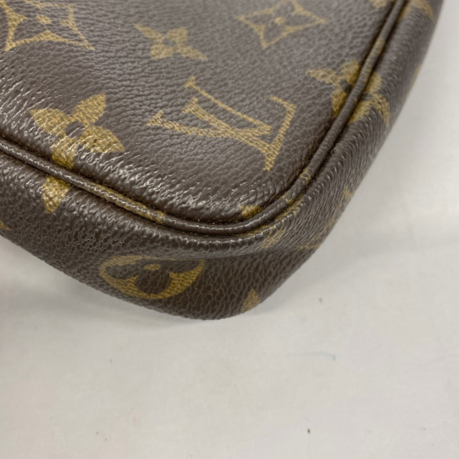 Pouch Louis Vuitton - 9