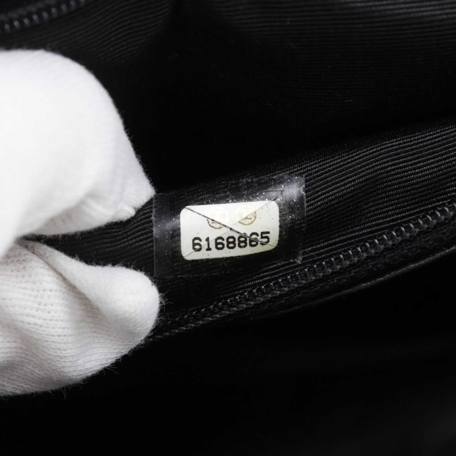 Calfskin Chanel Handbag Grained - 19