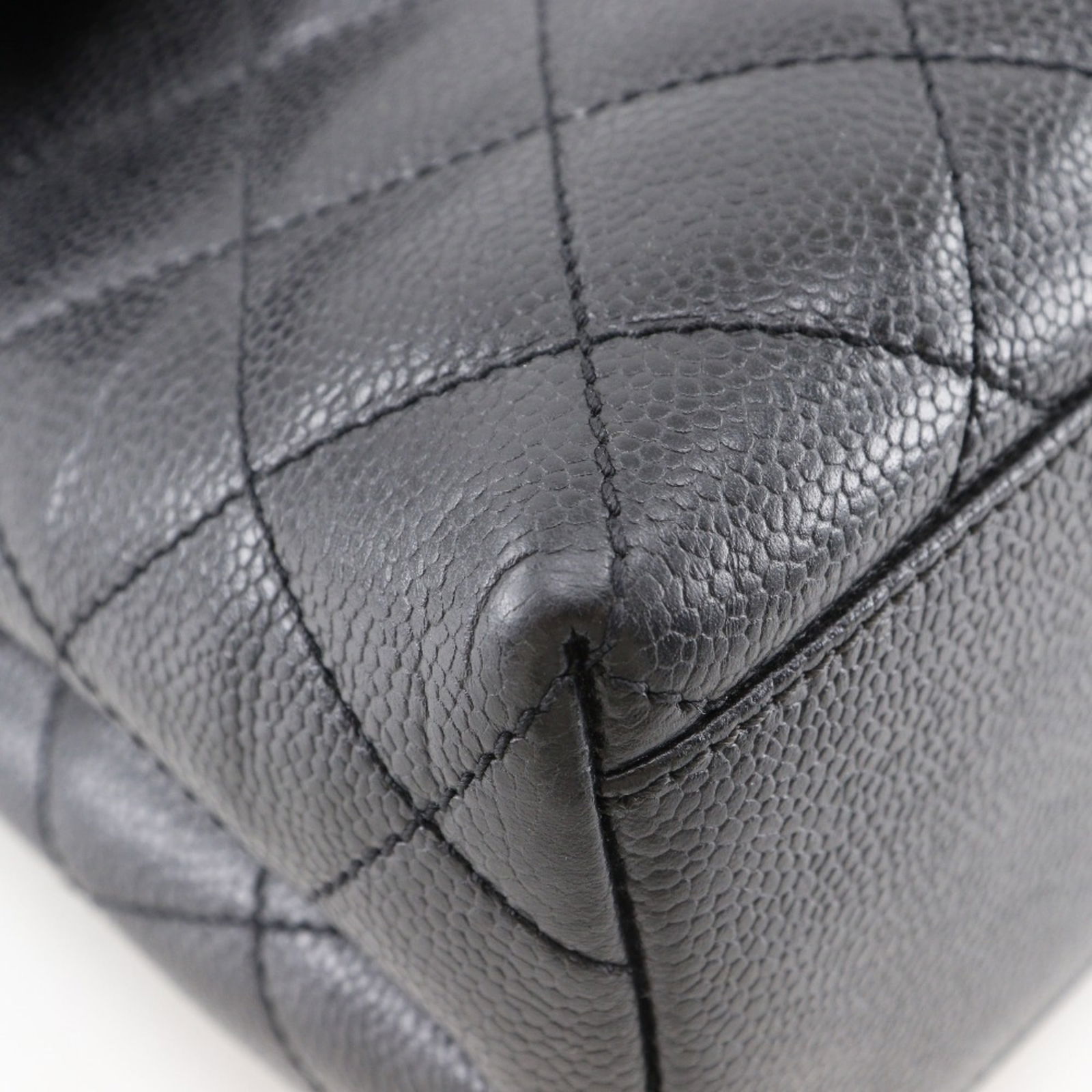 Calfskin Chanel Handbag Grained - 4