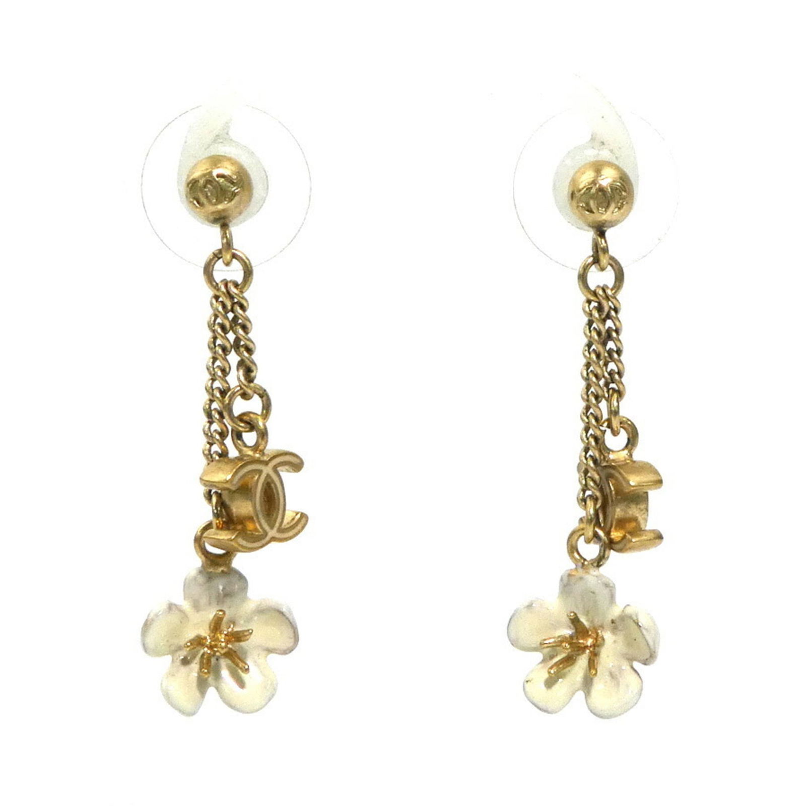 Metal Chanel Drop Earrings: Metal Chanel Drop Earrings This listing features Metal Chanel Drop Earrings. Item specifics are provided below. Item Specifics: Brand: Chanel Type: Drop Earrings Gender: Women Material: Metal Color: