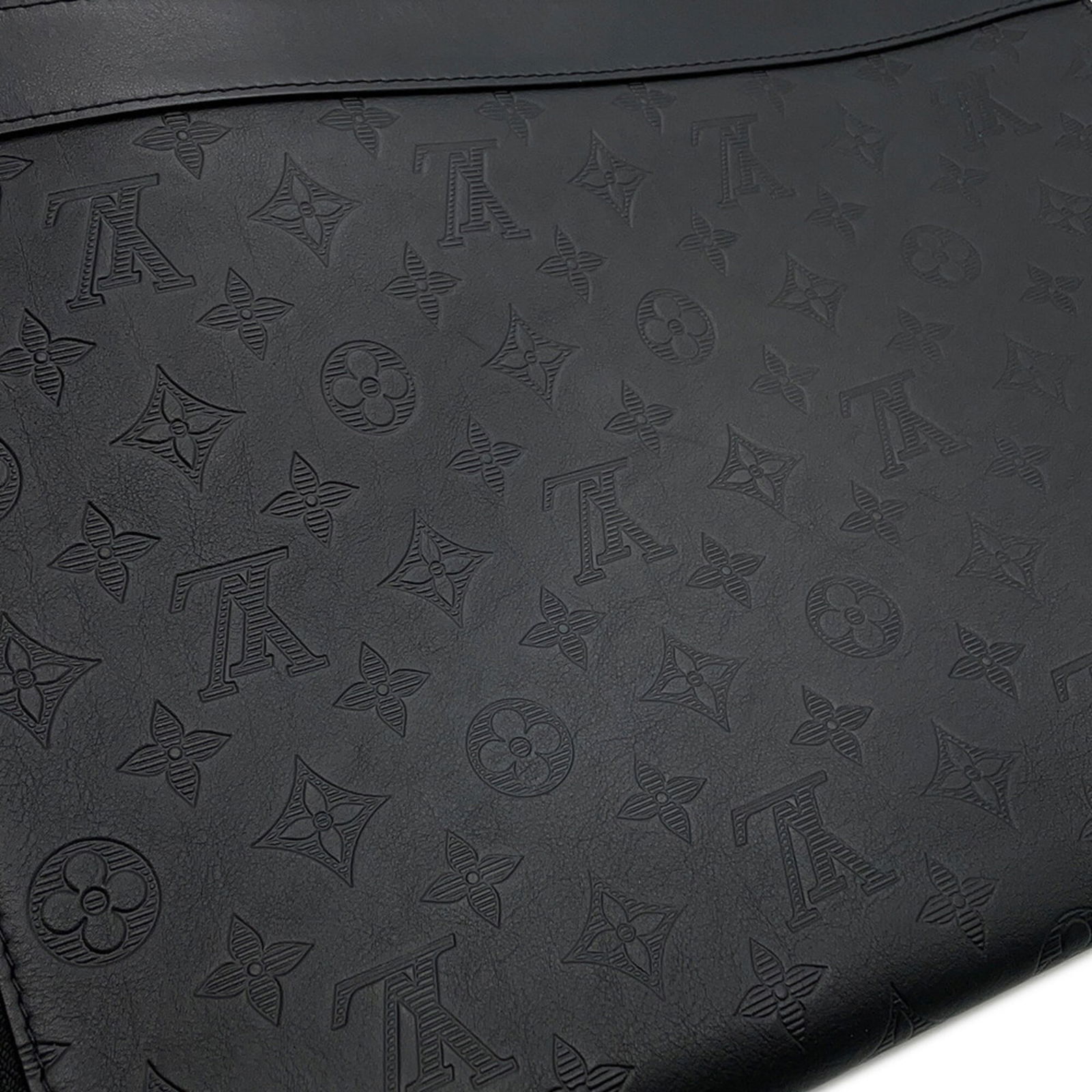 Shadow Louis Vuitton Pochette Monogram - 7