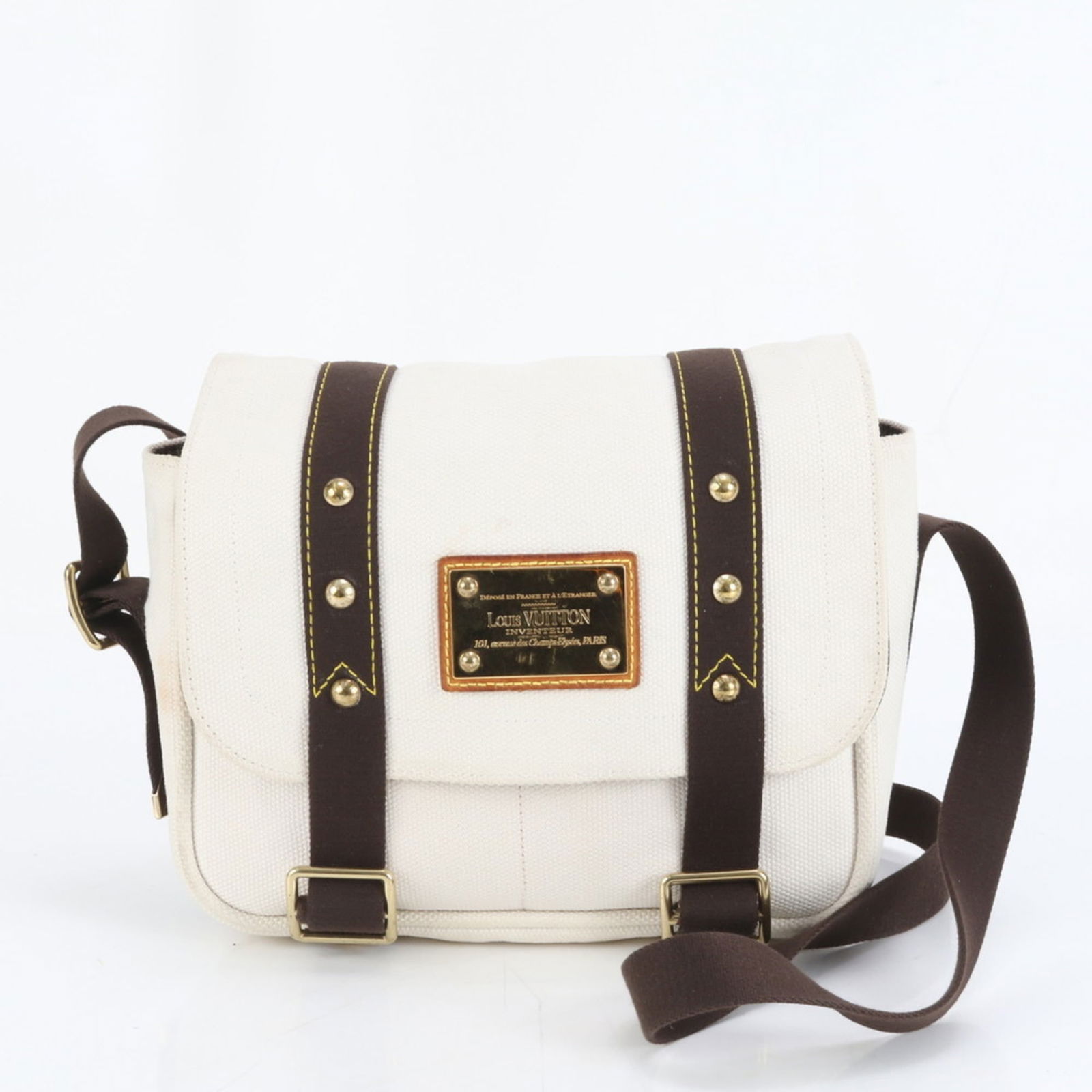Canvas - Louis Vuitton Shoulder Bag Leather: Canvas - Louis Vuitton Shoulder Bag Leather This listing features Canvas - Louis Vuitton Shoulder Bag Leather. Item specifics are provided below. Item Specifics: Brand: Louis Vuitton Type: Shoulder