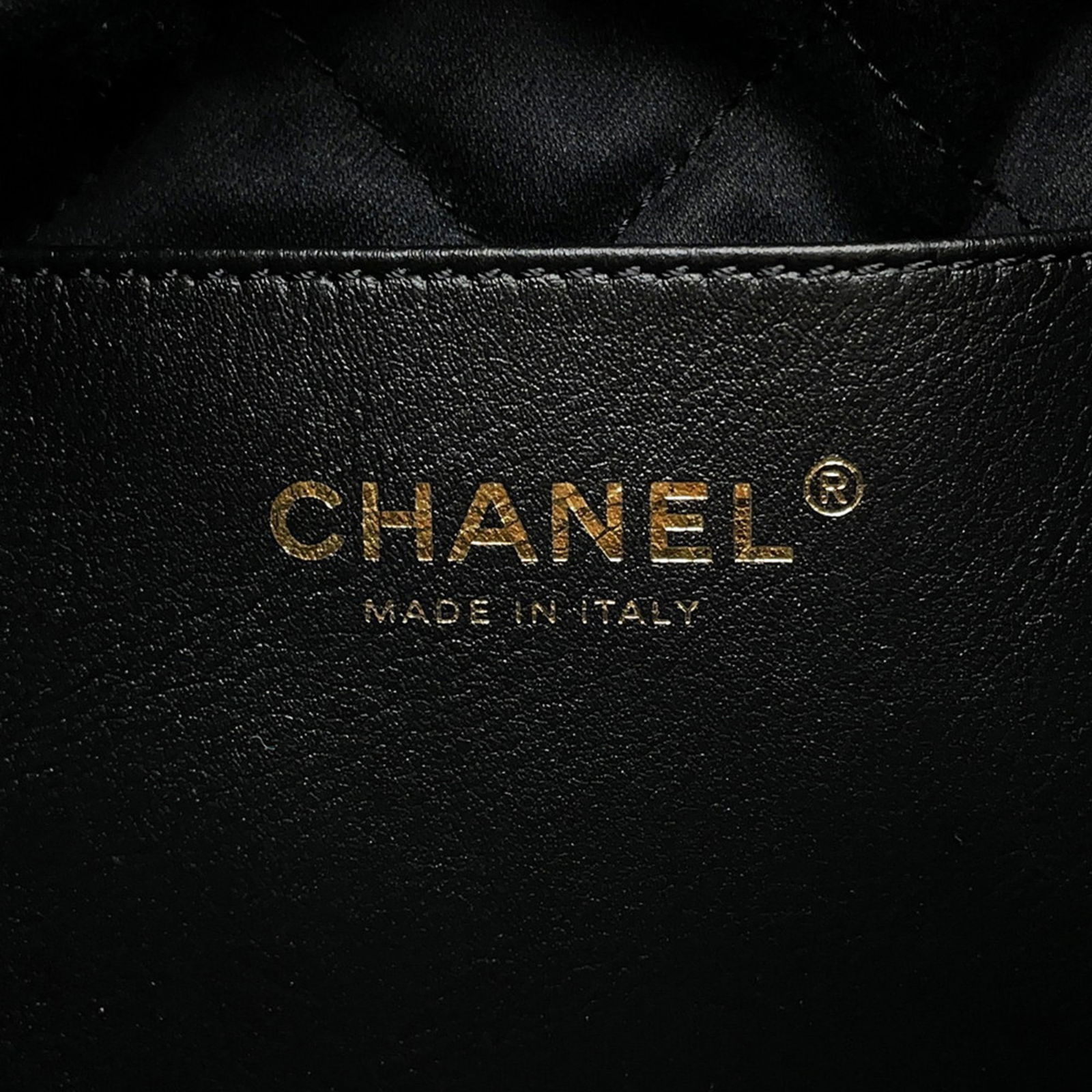 Leather Chanel Handbag - 14