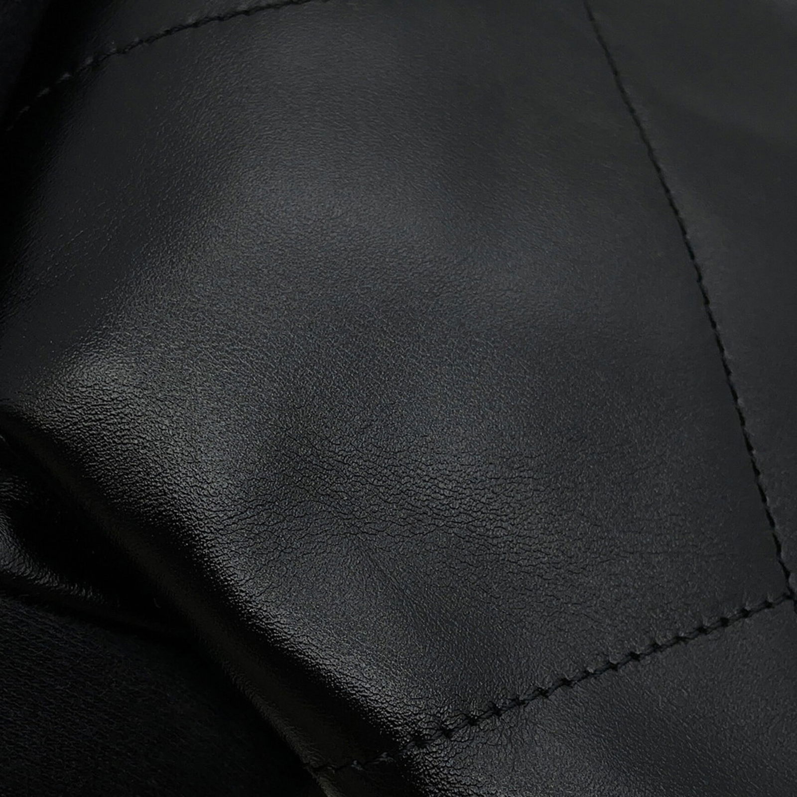 Leather Chanel Handbag - 7