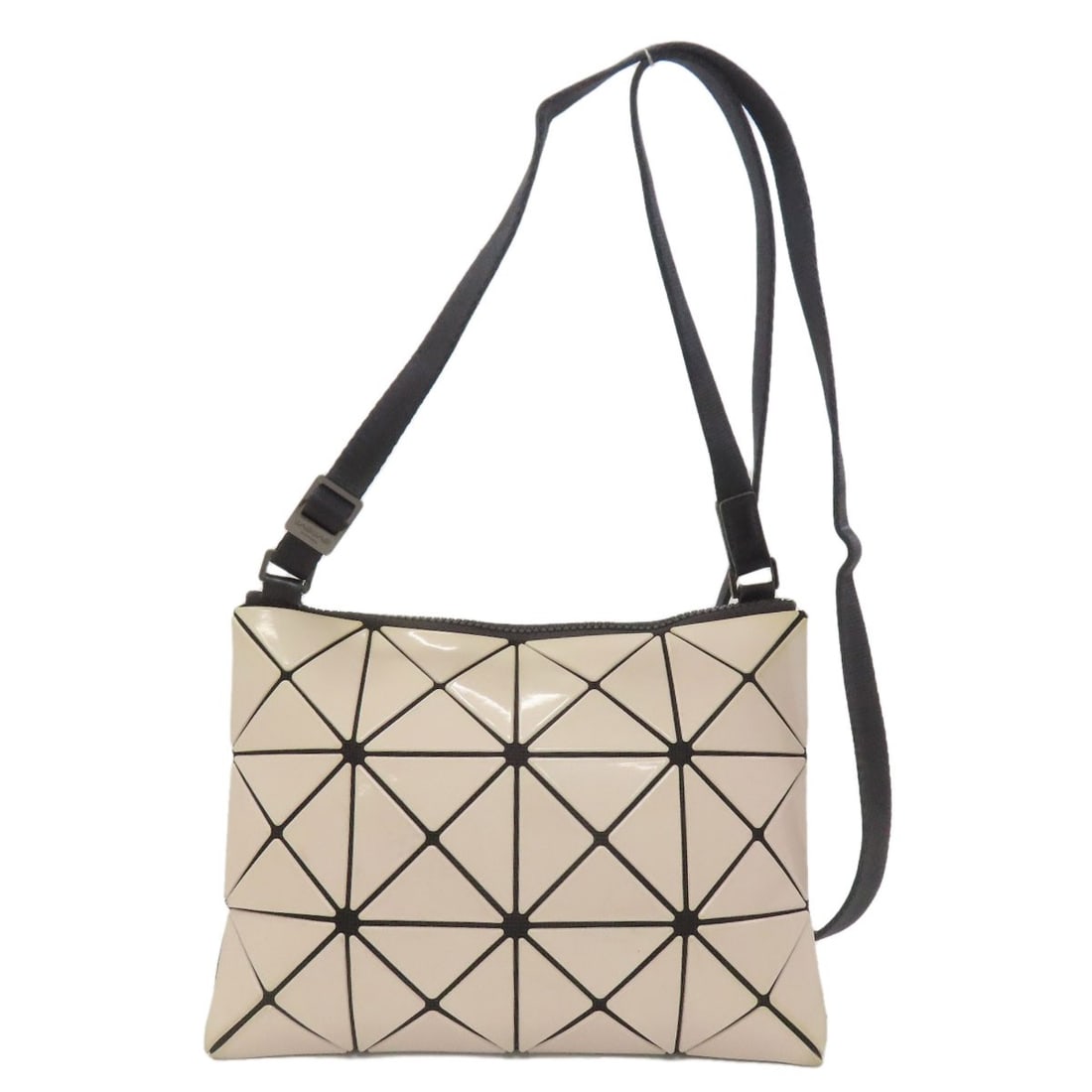 Plastics ISSEY MIYAKE INC. Baobao Shoulder Bag Polyester: Plastics ISSEY MIYAKE INC. Baobao Shoulder Bag Polyester This listing features Plastics ISSEY MIYAKE INC. Baobao Shoulder Bag Polyester. Item specifics are provided below. Item Specifics: Brand: