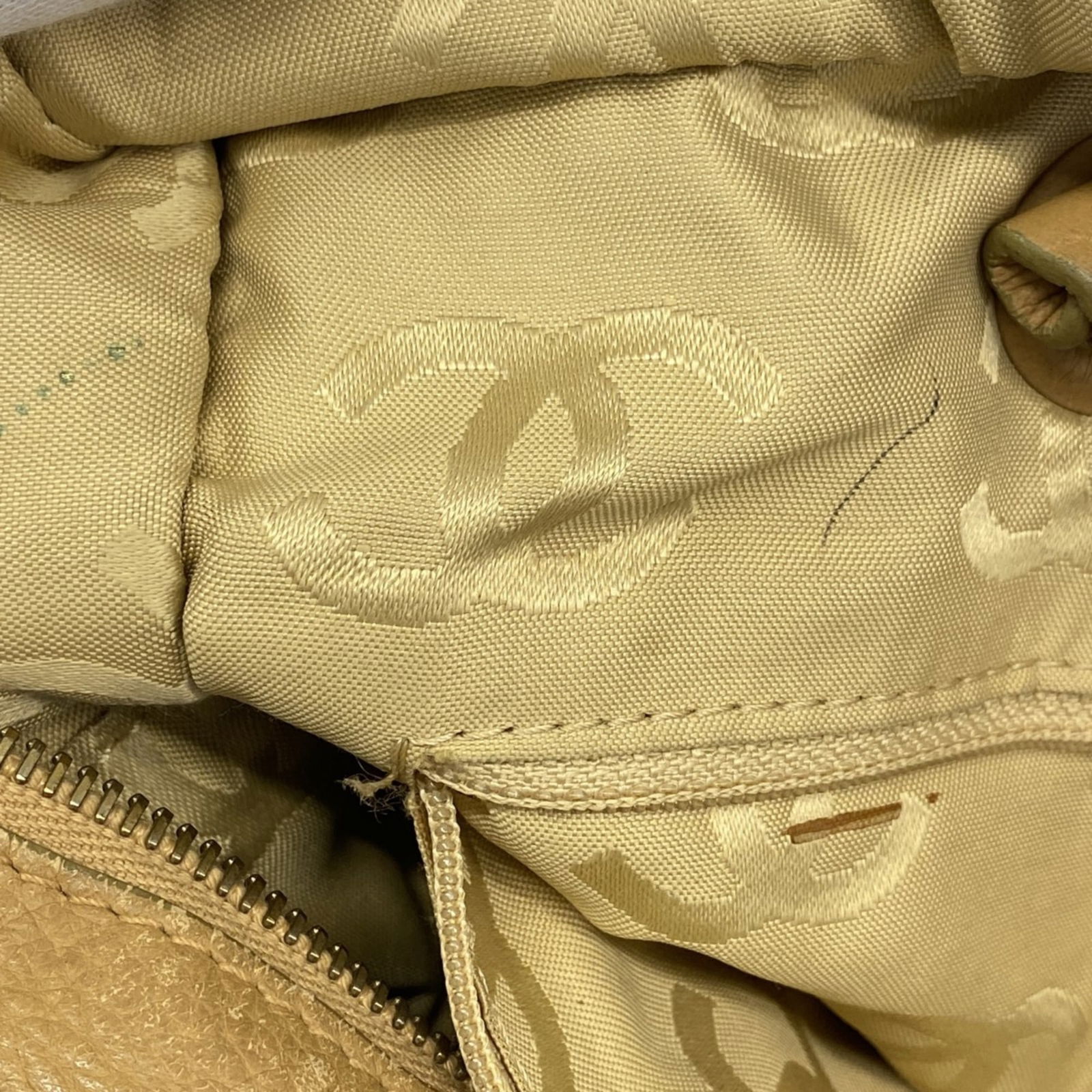 Leather Chanel Handbag - 17