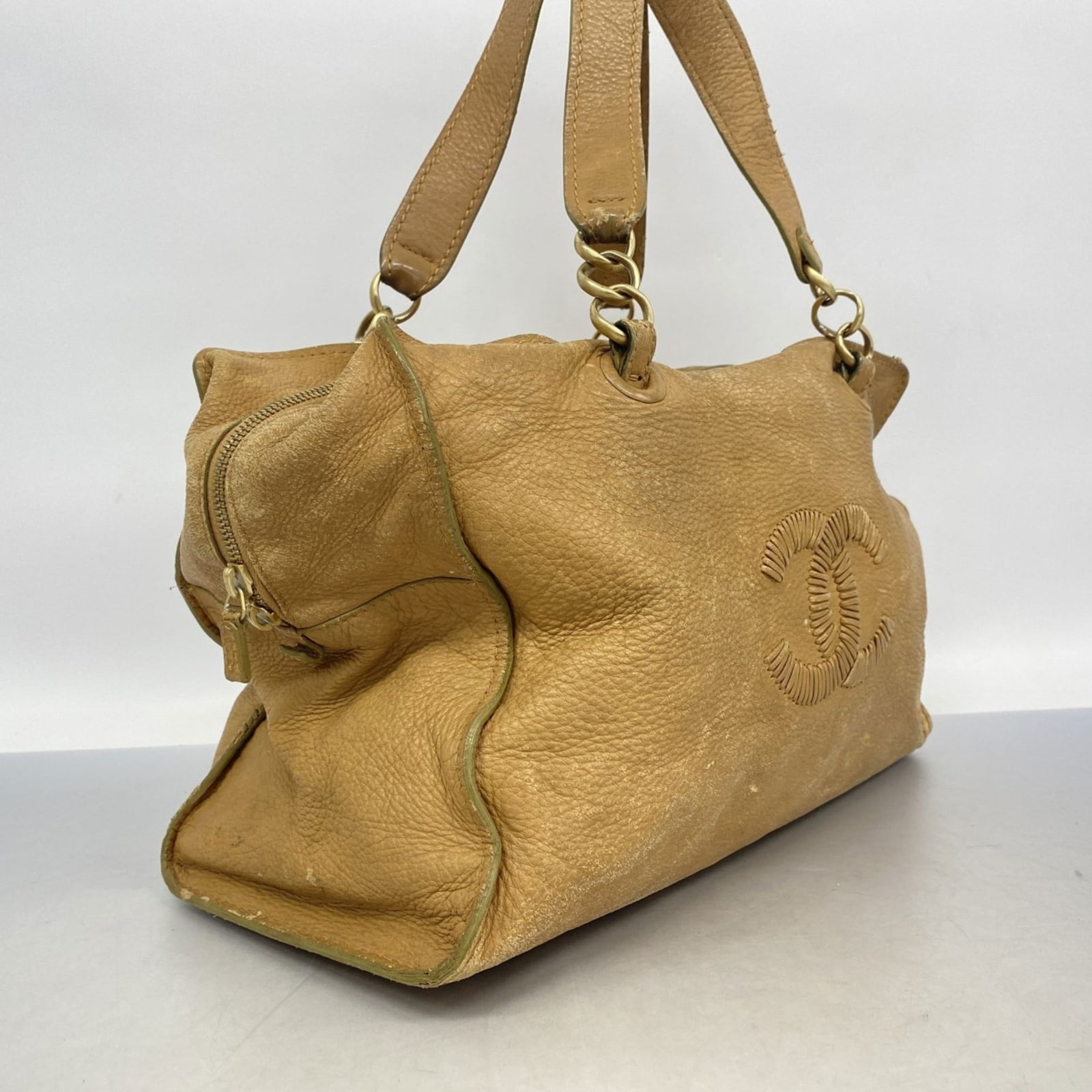 Leather Chanel Handbag - 2