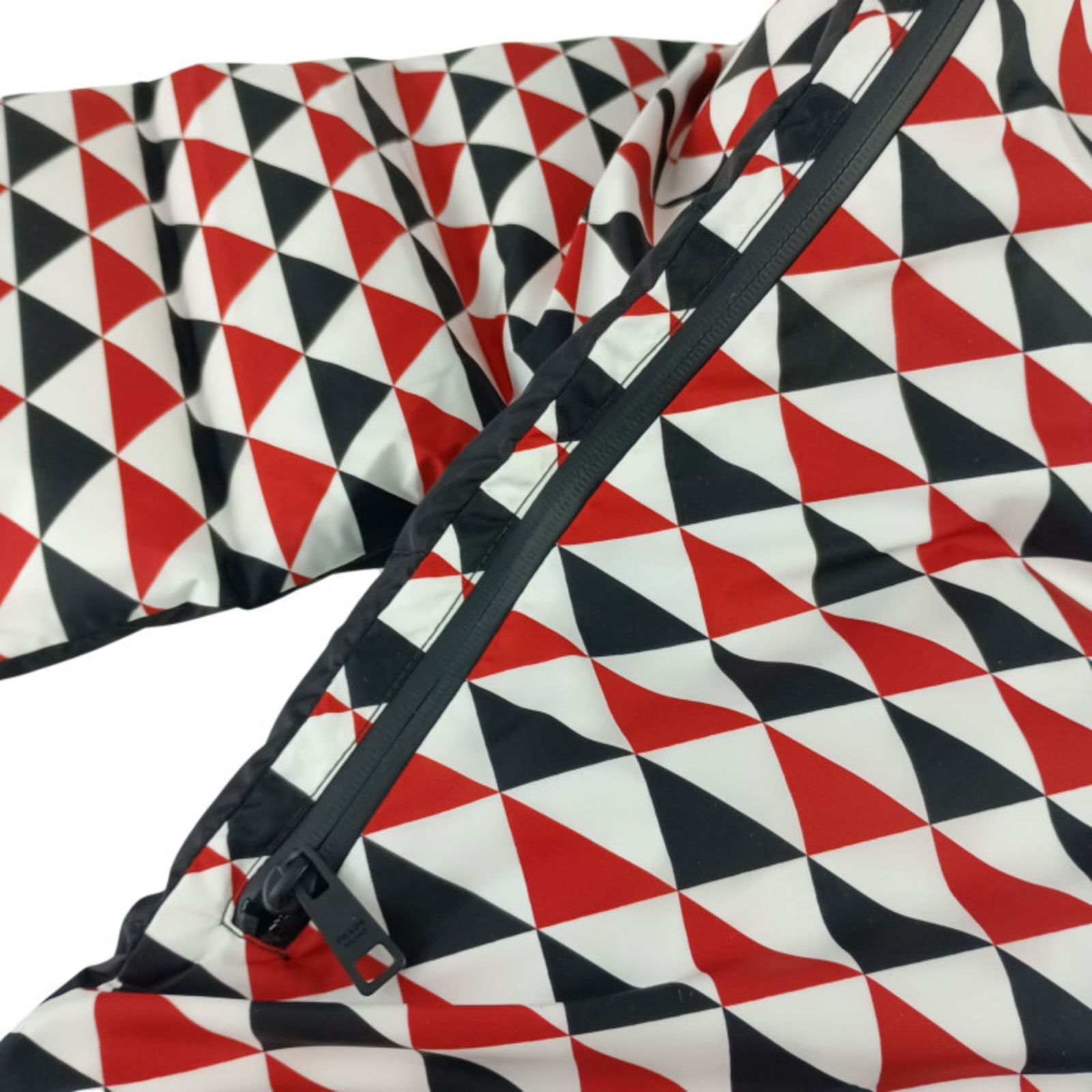 Feather 10% - Prada Stole Down 90% - 3