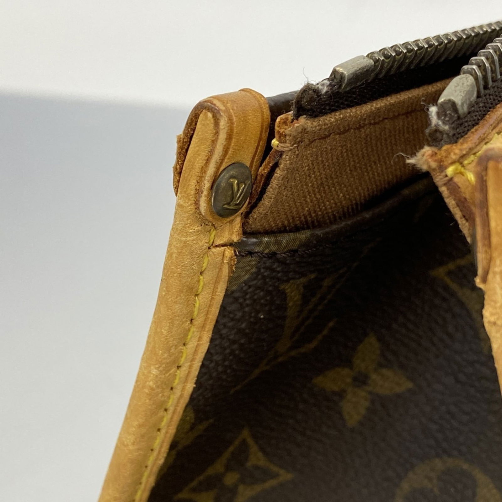 Handbag Louis Vuitton - 11