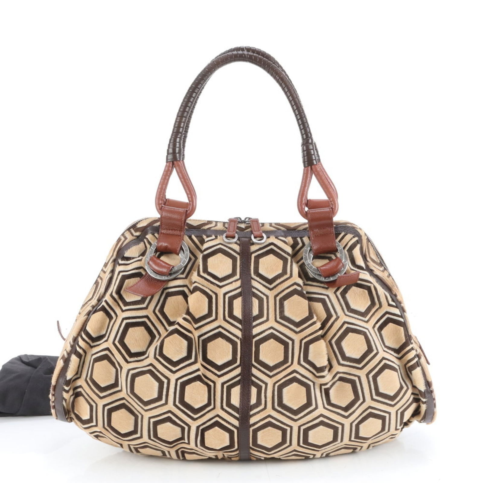 Tote Bag Leather - Bvlgari Shoulder Bag: Tote Bag Leather - Bvlgari Shoulder Bag This listing features Tote Bag Leather - Bvlgari Shoulder Bag. Item specifics are provided below. Item Specifics: Brand: Bvlgari Type: Shoulder Bag, Tote Bag